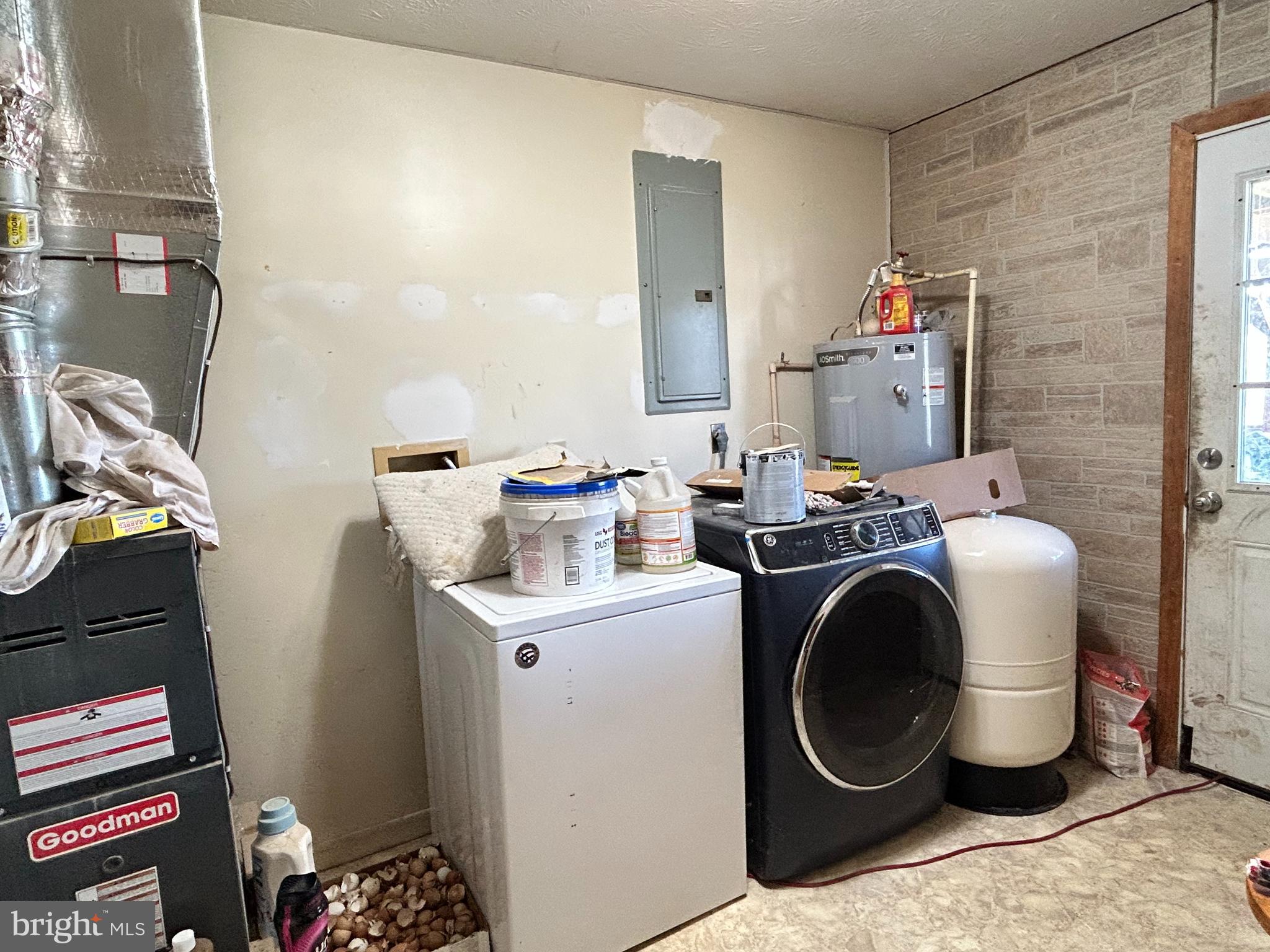 HAMPSHIRE COUNTY - Residential