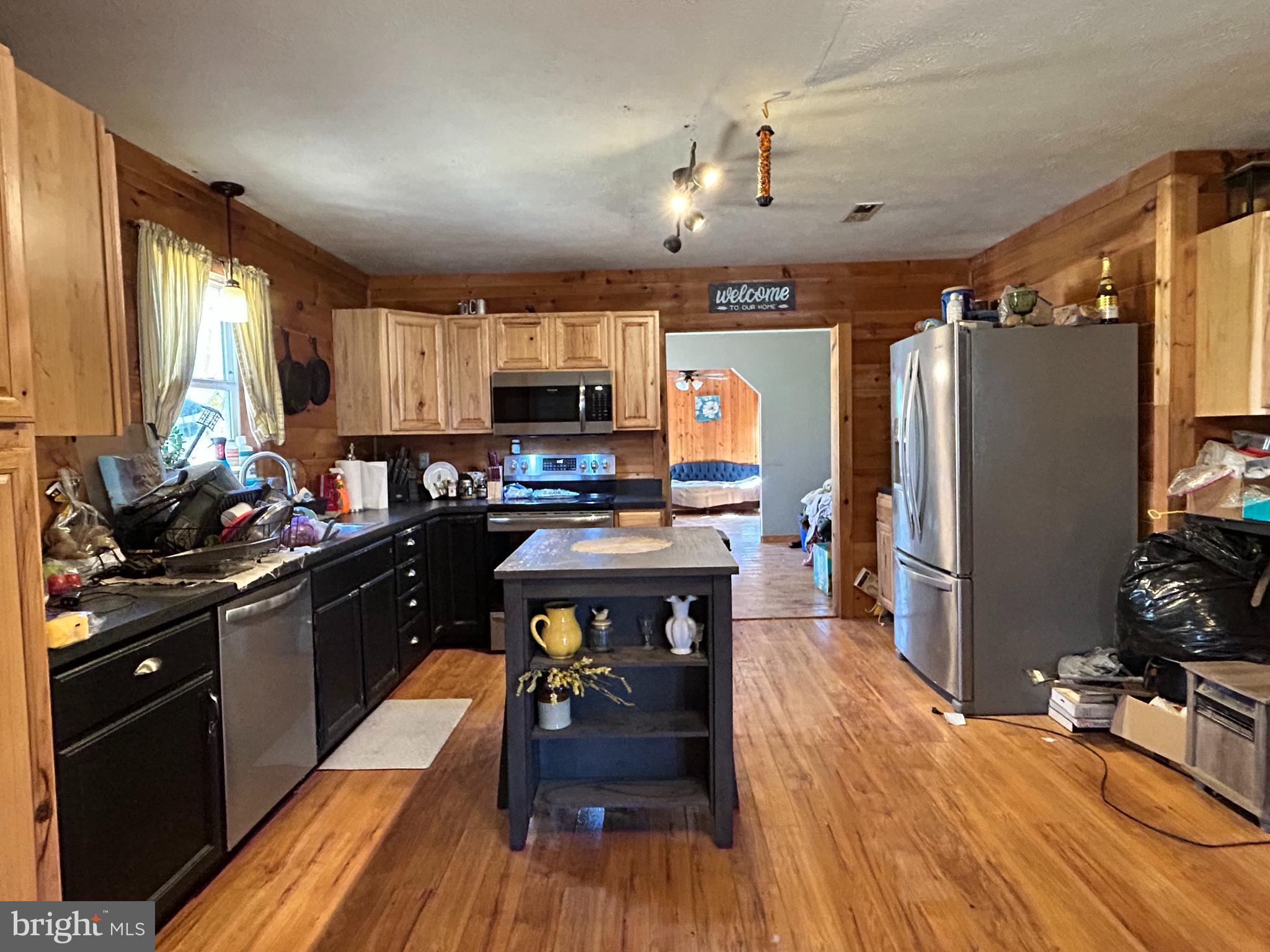 HAMPSHIRE COUNTY - Residential