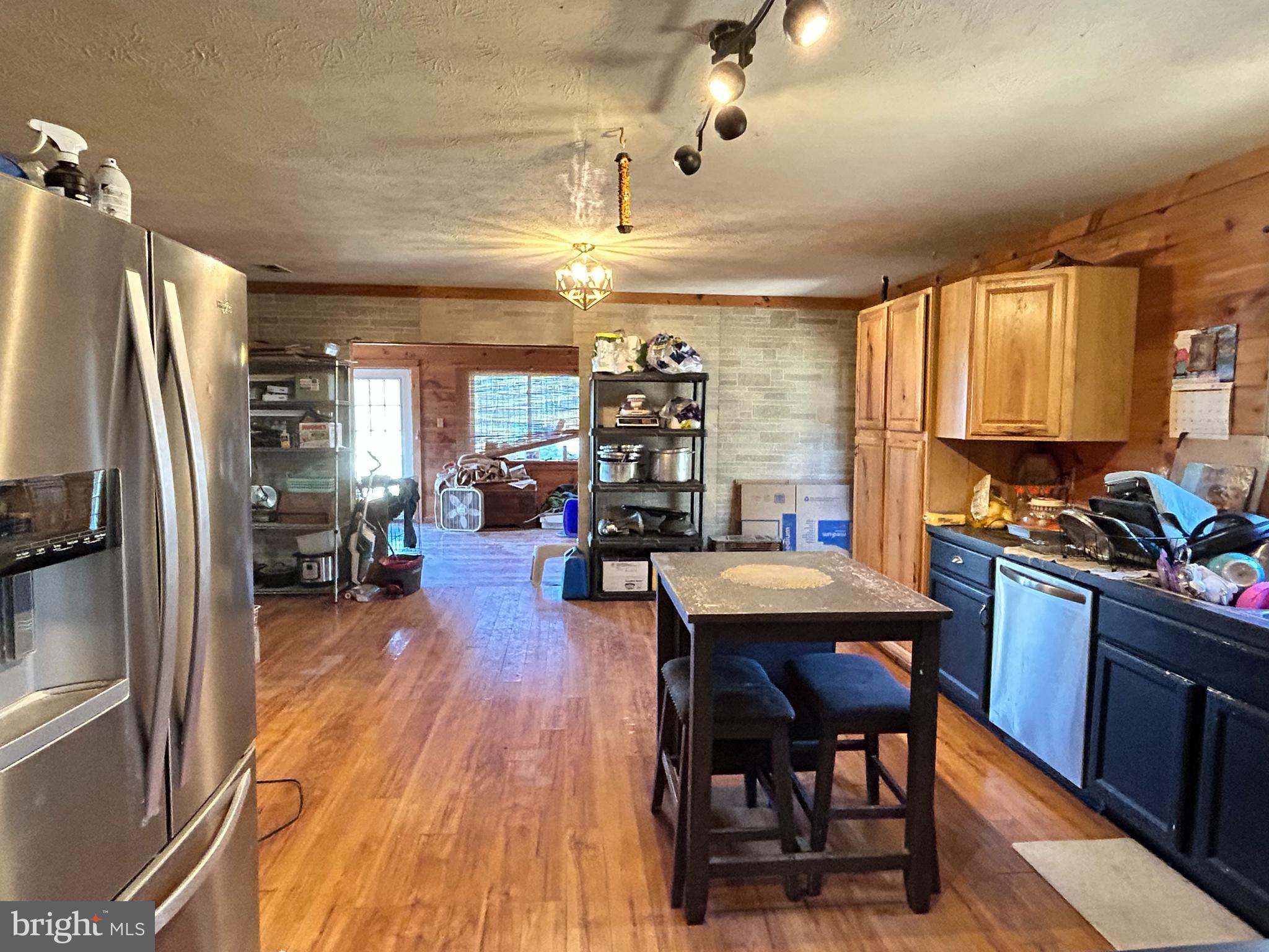 HAMPSHIRE COUNTY - Residential