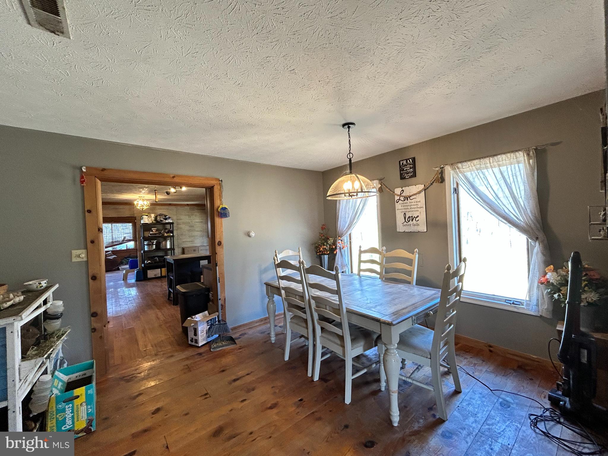 HAMPSHIRE COUNTY - Residential