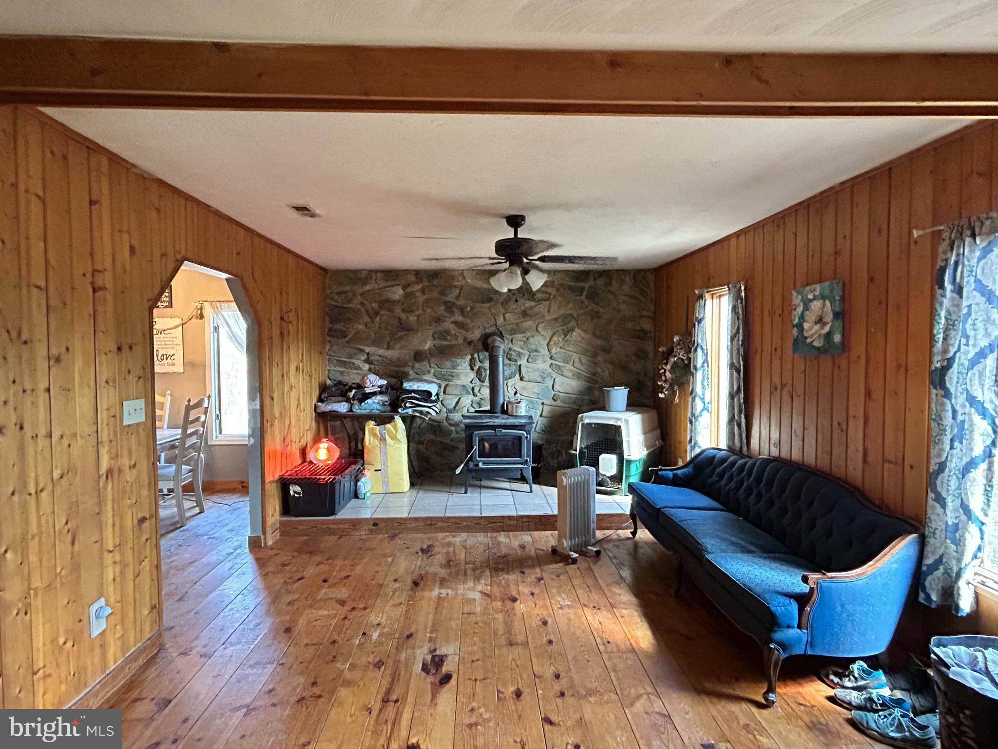 HAMPSHIRE COUNTY - Residential