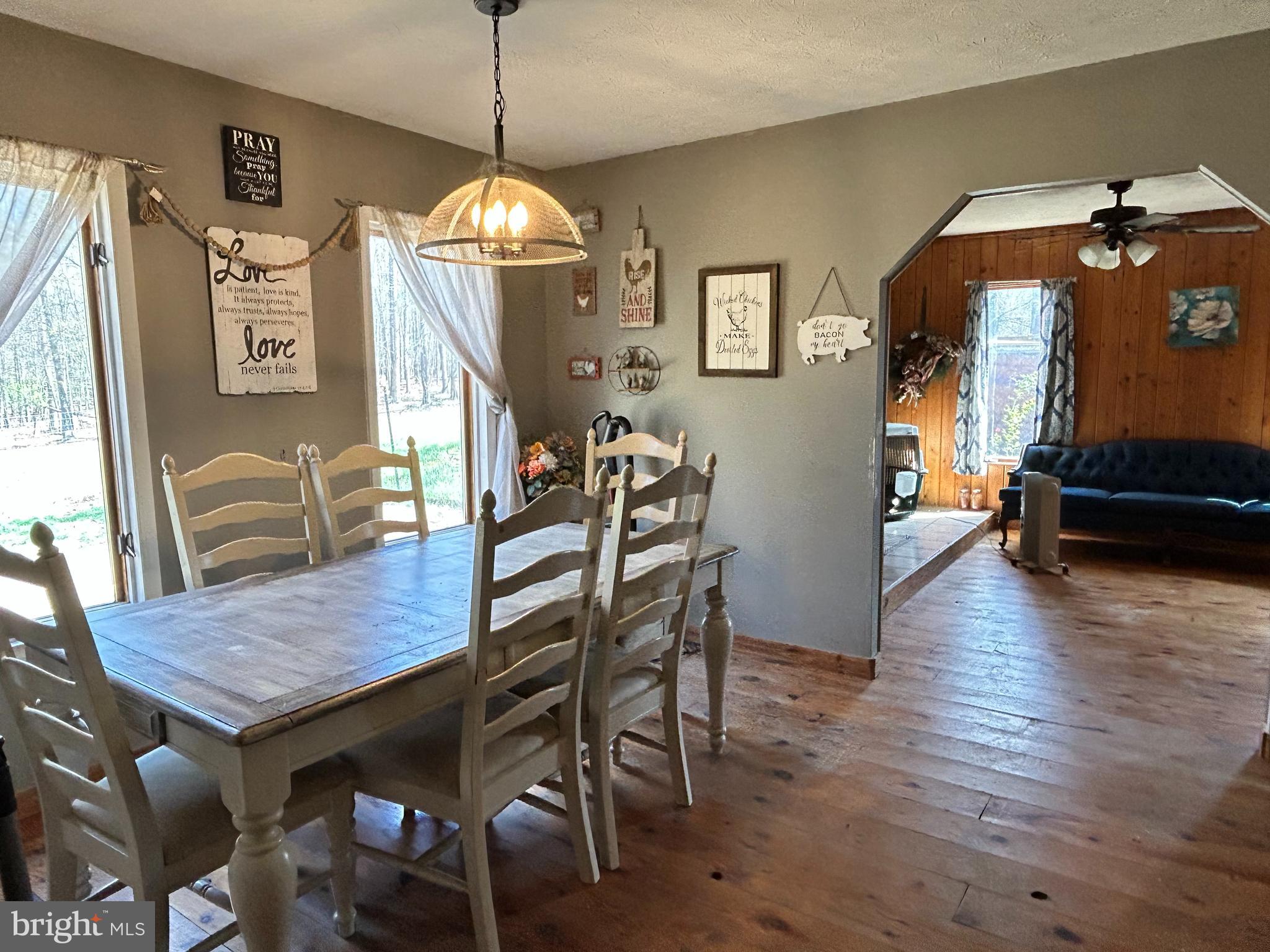 HAMPSHIRE COUNTY - Residential