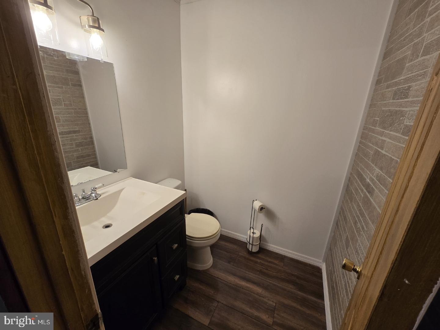 HAMPSHIRE COUNTY - Residential