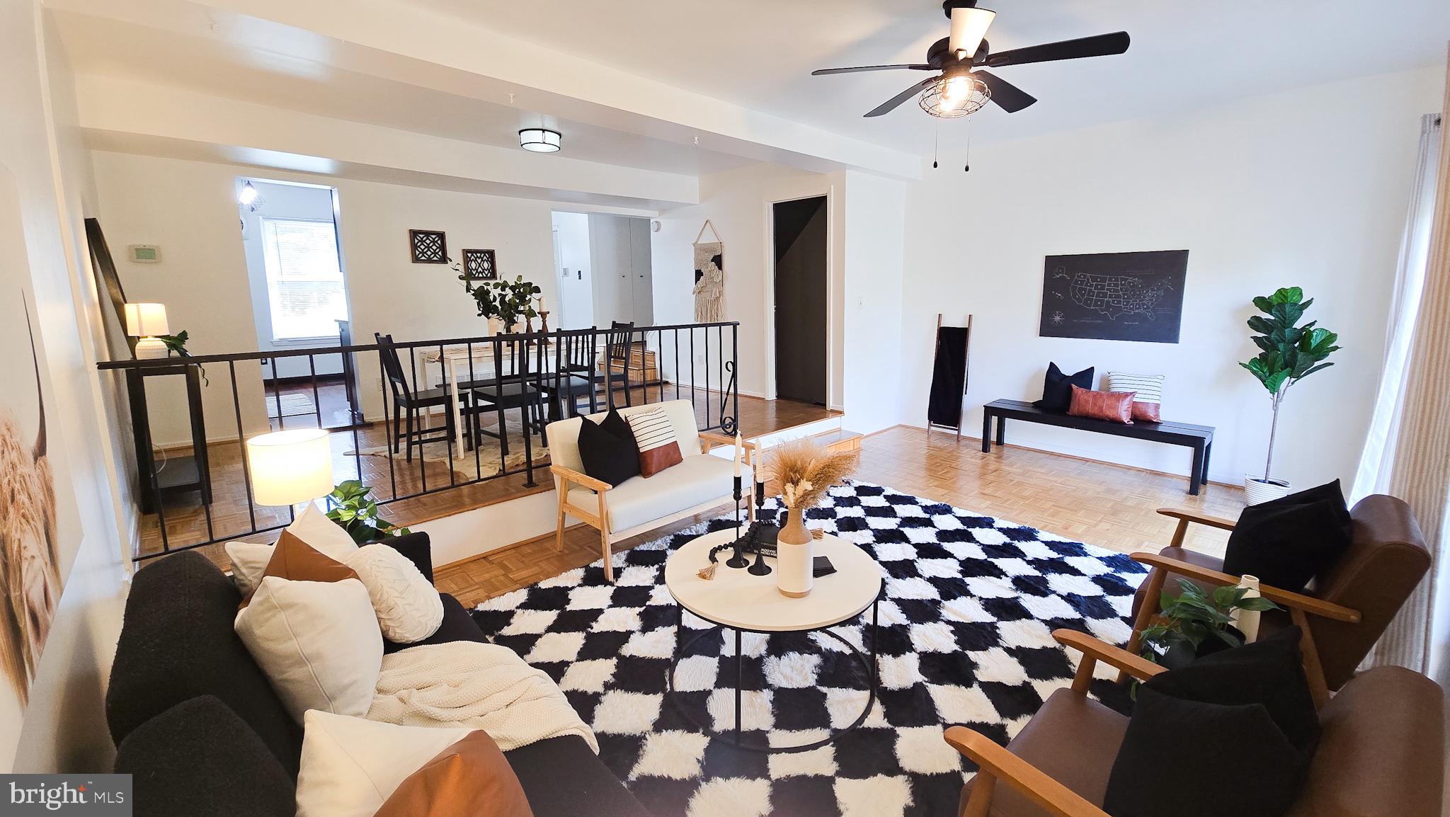 SEVEN COURTS - Residential