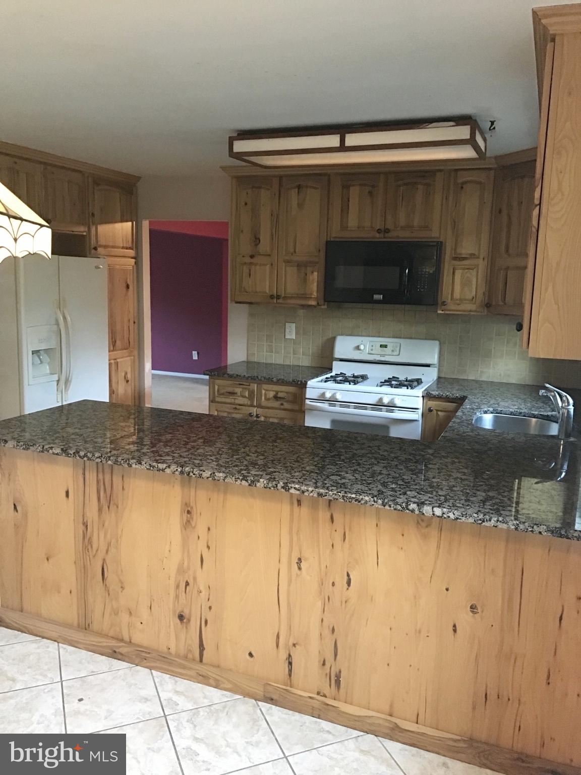 1688 BLUE JAY LANE