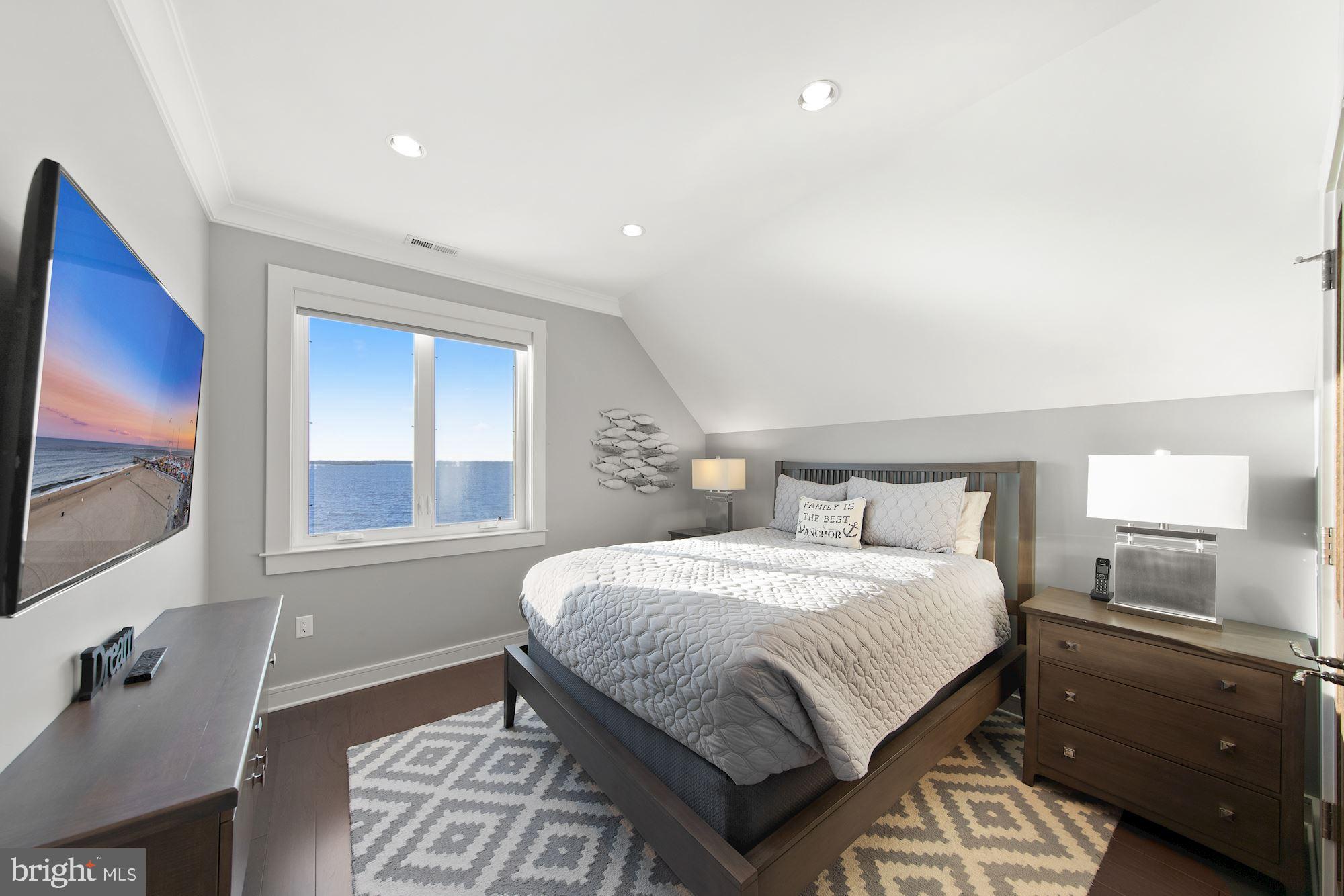 HERON HARBOUR - Residential