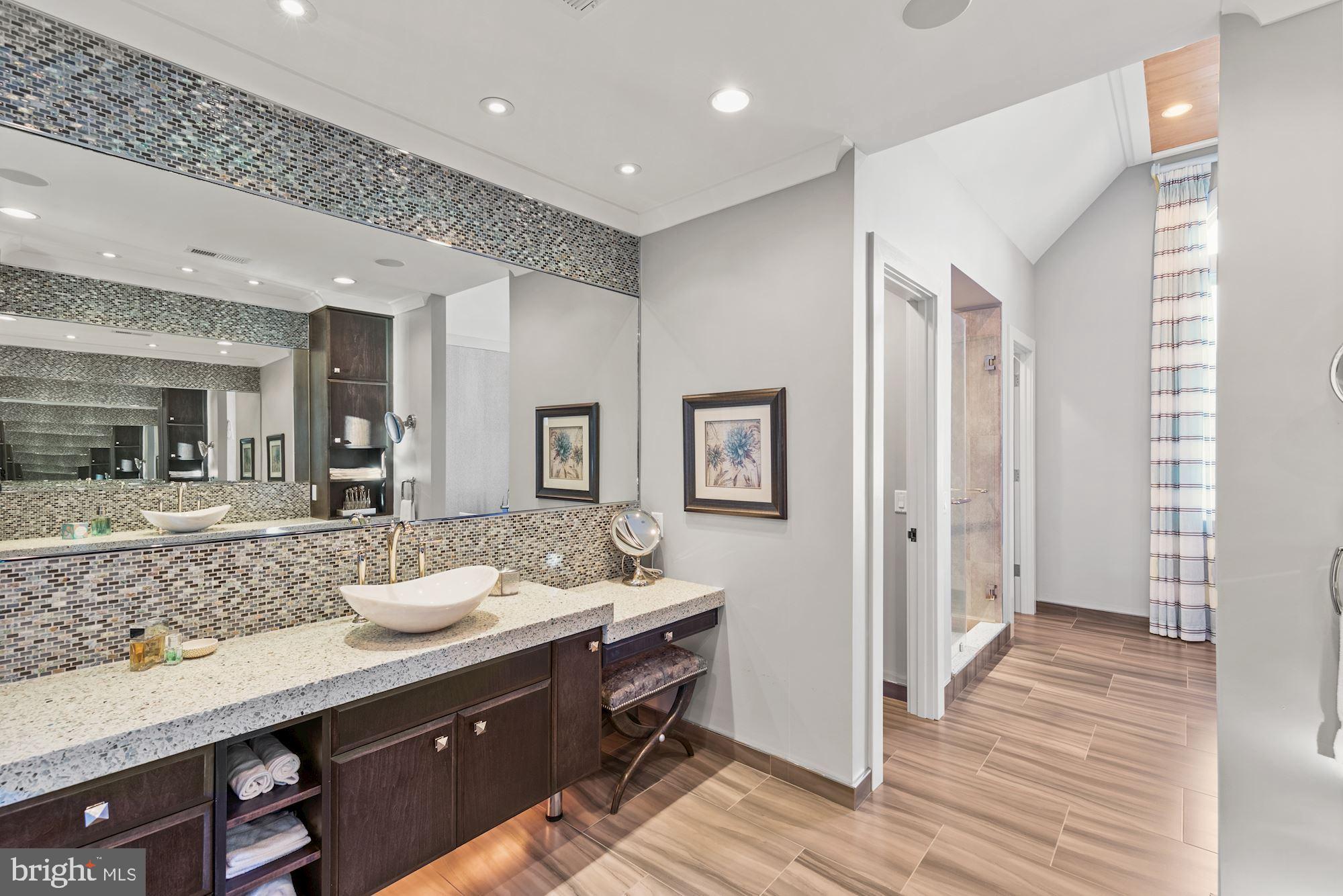 HERON HARBOUR - Residential