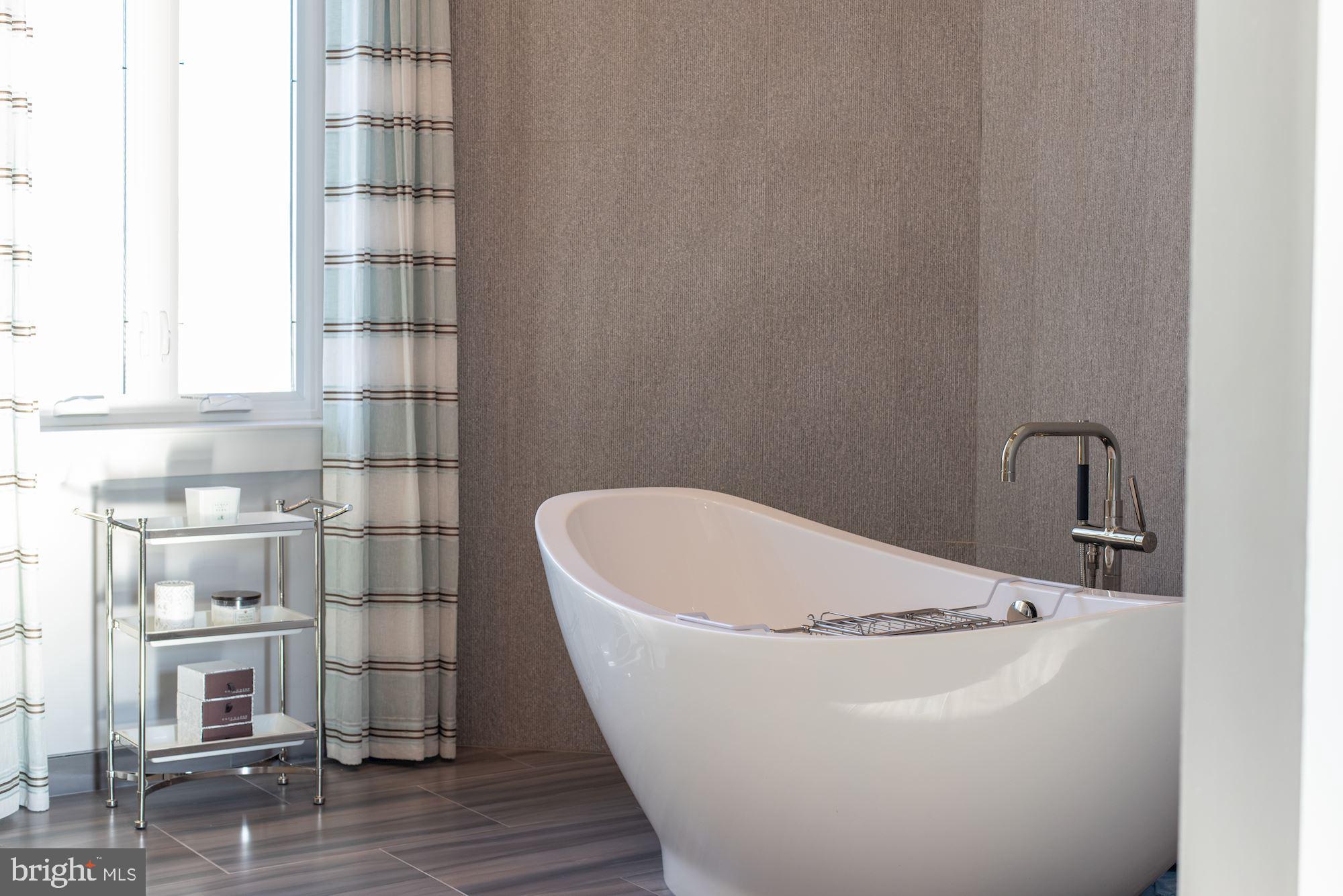 HERON HARBOUR - Residential