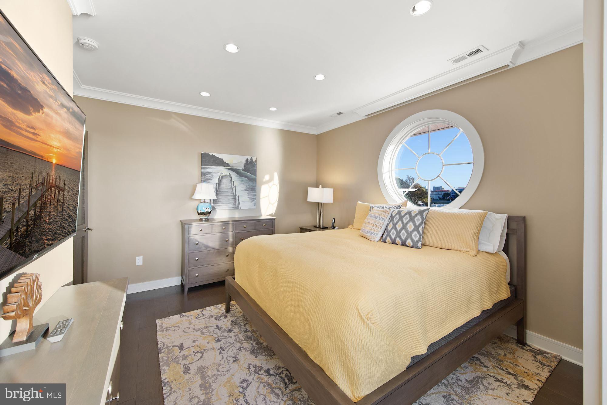 HERON HARBOUR - Residential