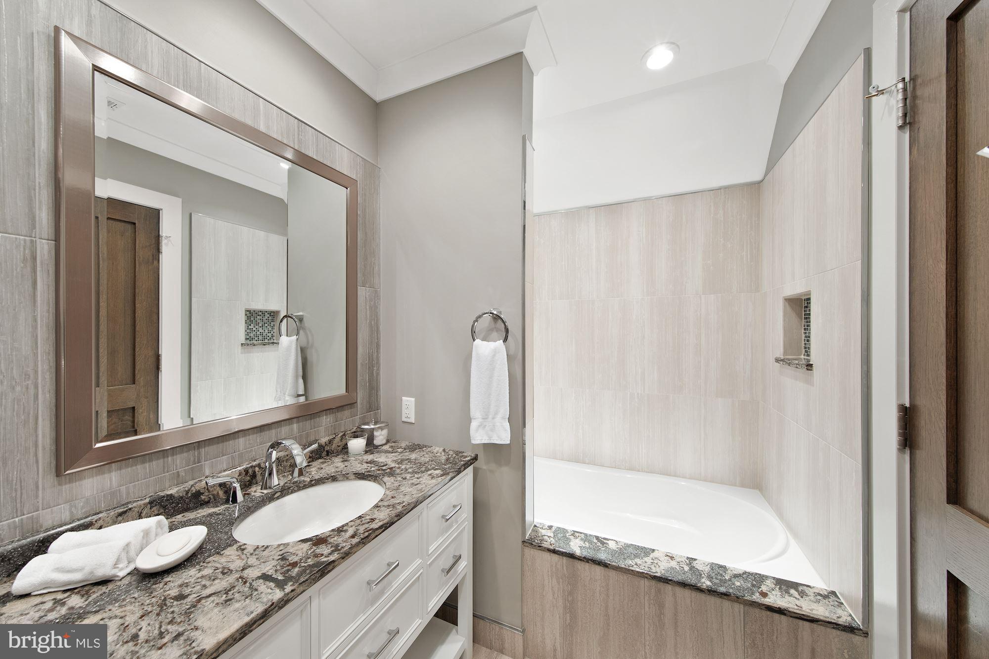 HERON HARBOUR - Residential