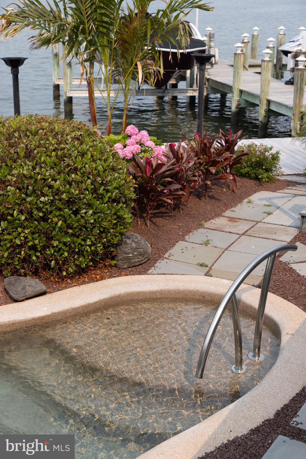 HERON HARBOUR - Residential