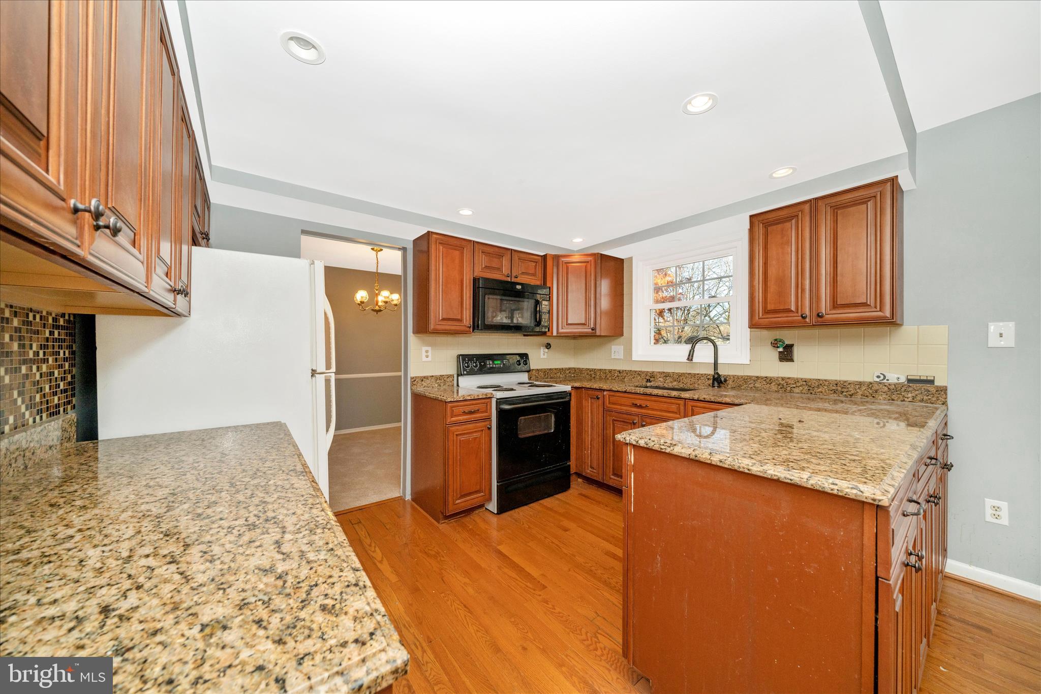 RAMBLING HILLS - Residential