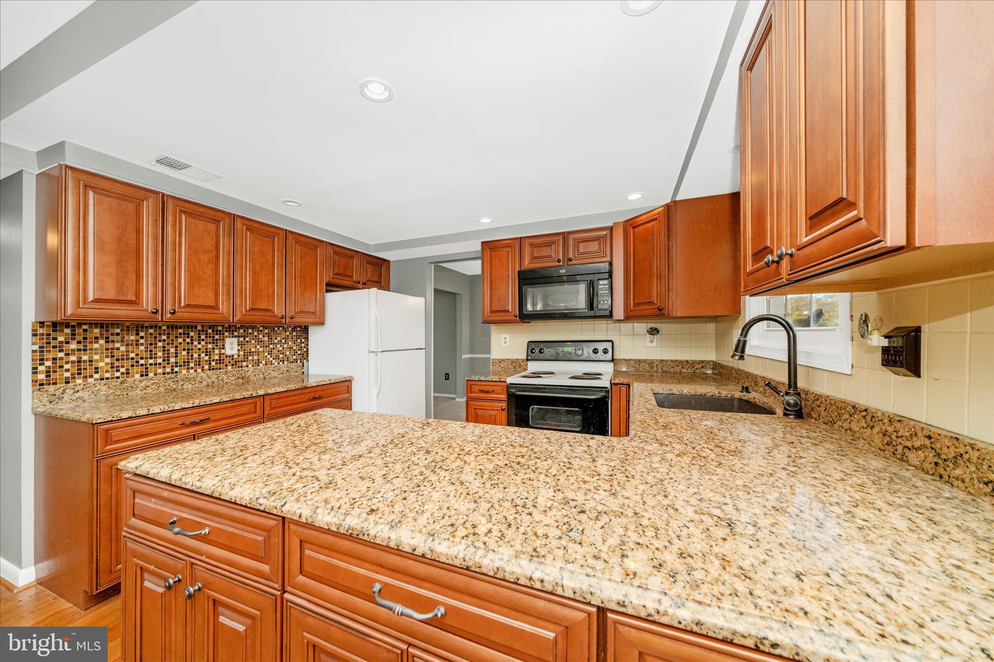 RAMBLING HILLS - Residential