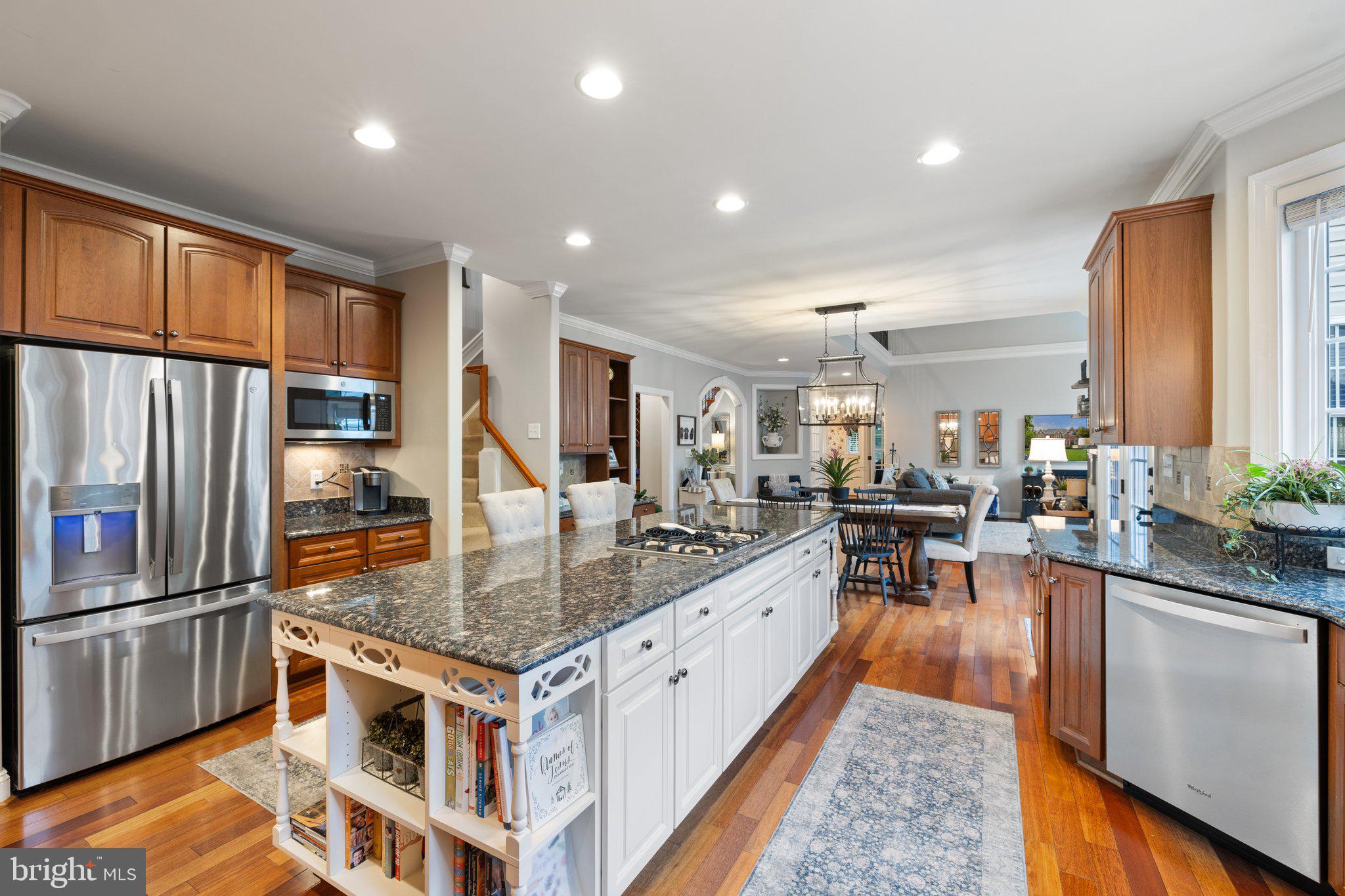 MOUNTAIN CREST ESTATES - Residential