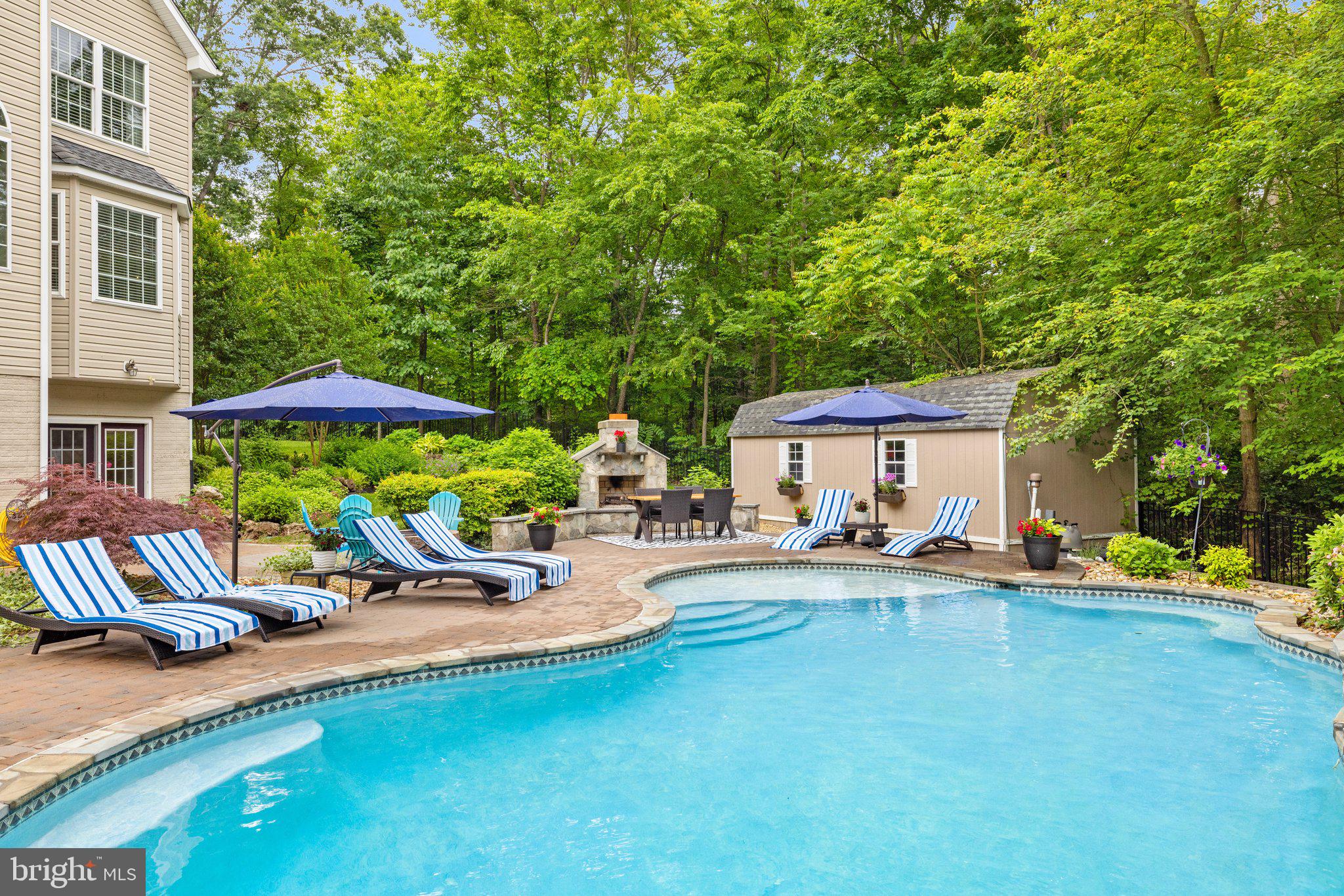 MOUNTAIN CREST ESTATES - Residential