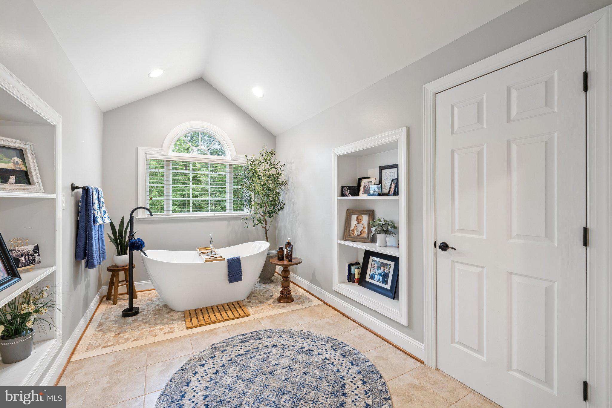 MOUNTAIN CREST ESTATES - Residential