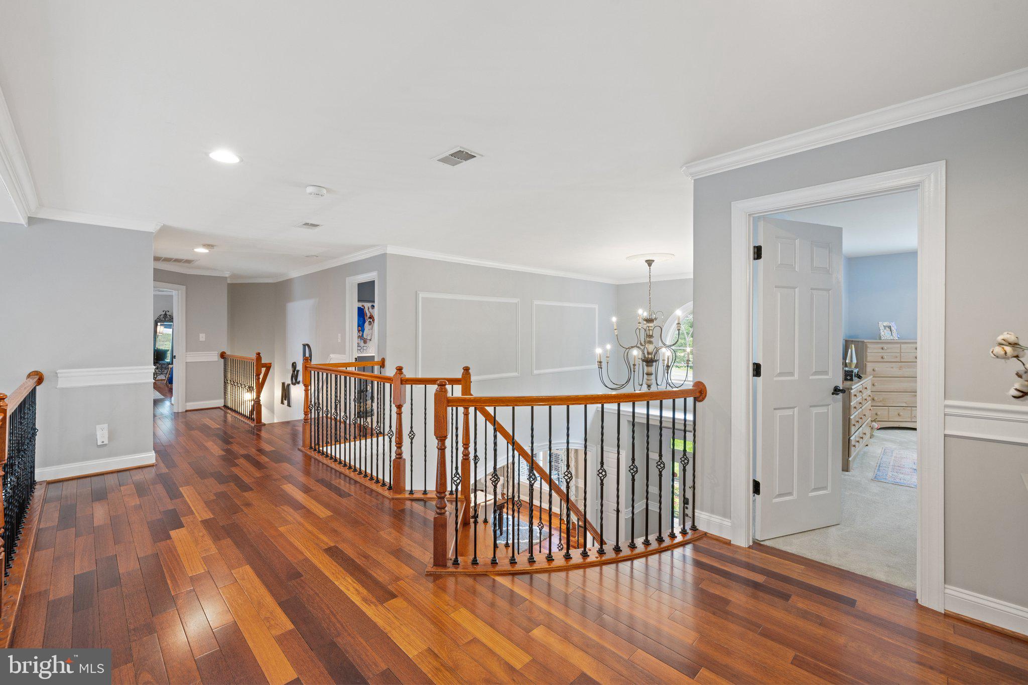 MOUNTAIN CREST ESTATES - Residential