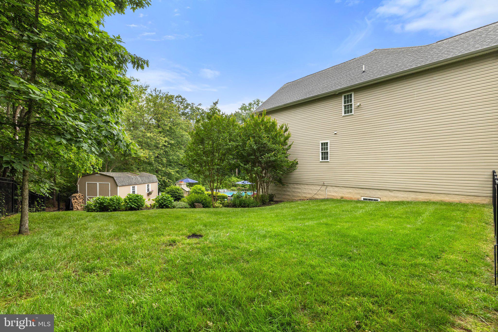 MOUNTAIN CREST ESTATES - Residential