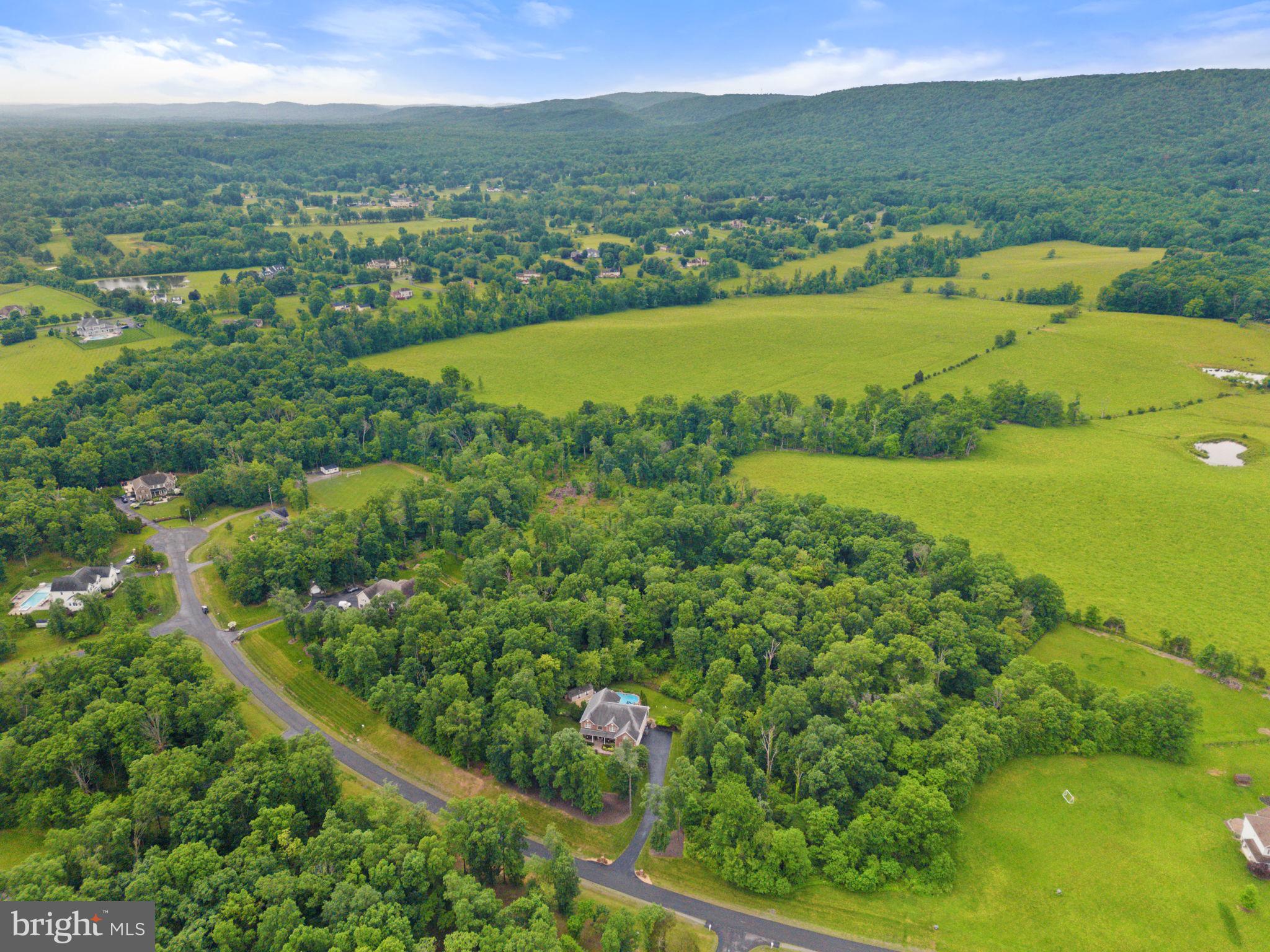 MOUNTAIN CREST ESTATES - Residential