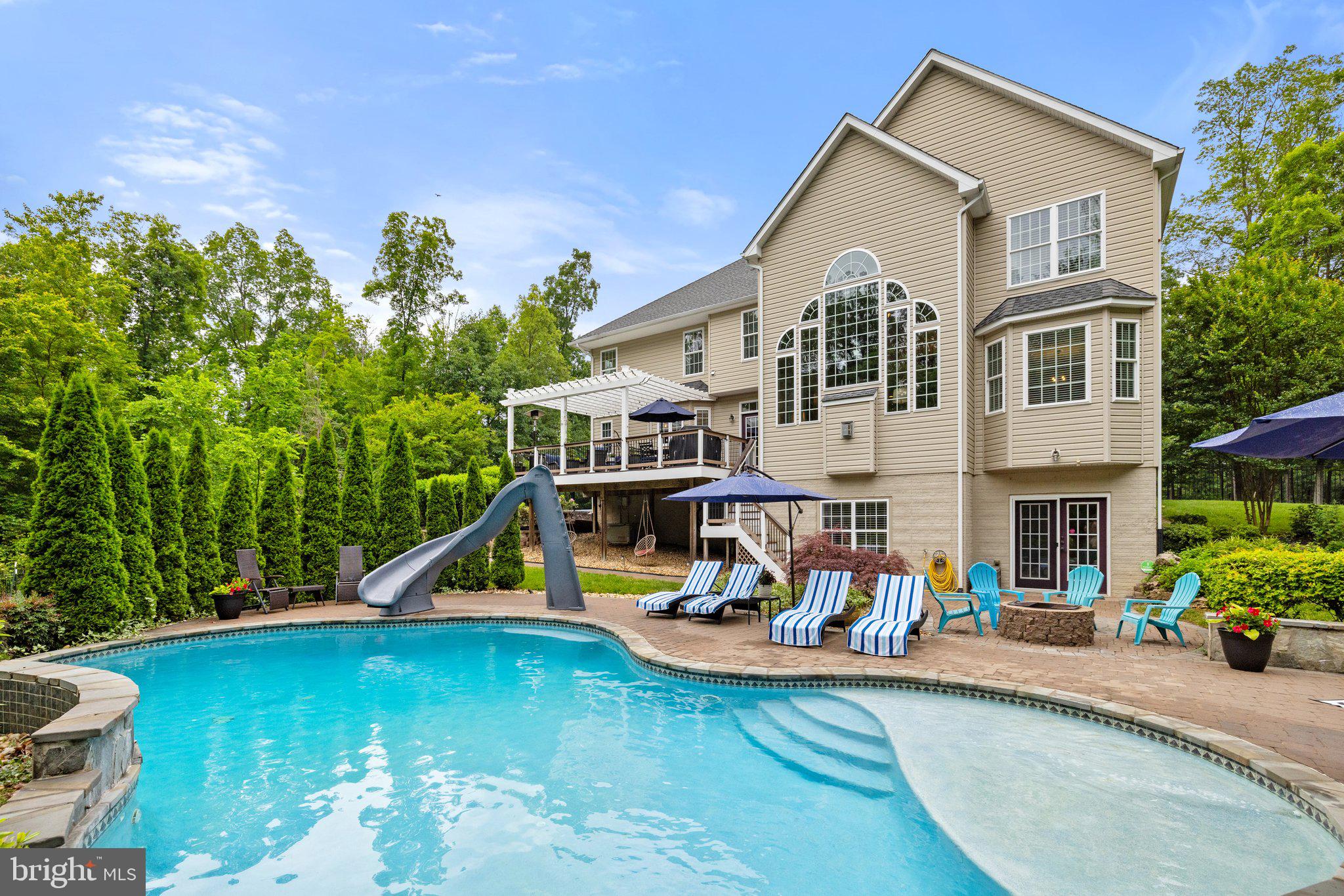 MOUNTAIN CREST ESTATES - Residential