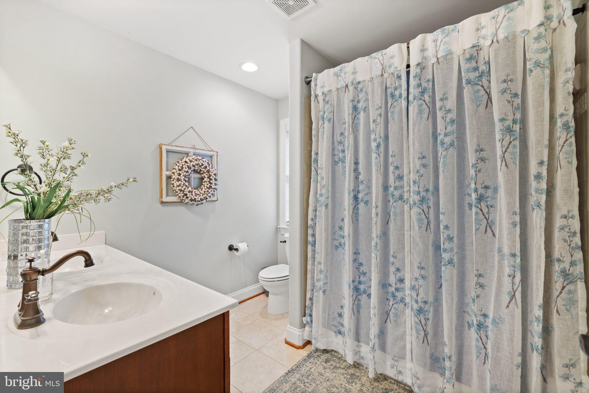 MOUNTAIN CREST ESTATES - Residential