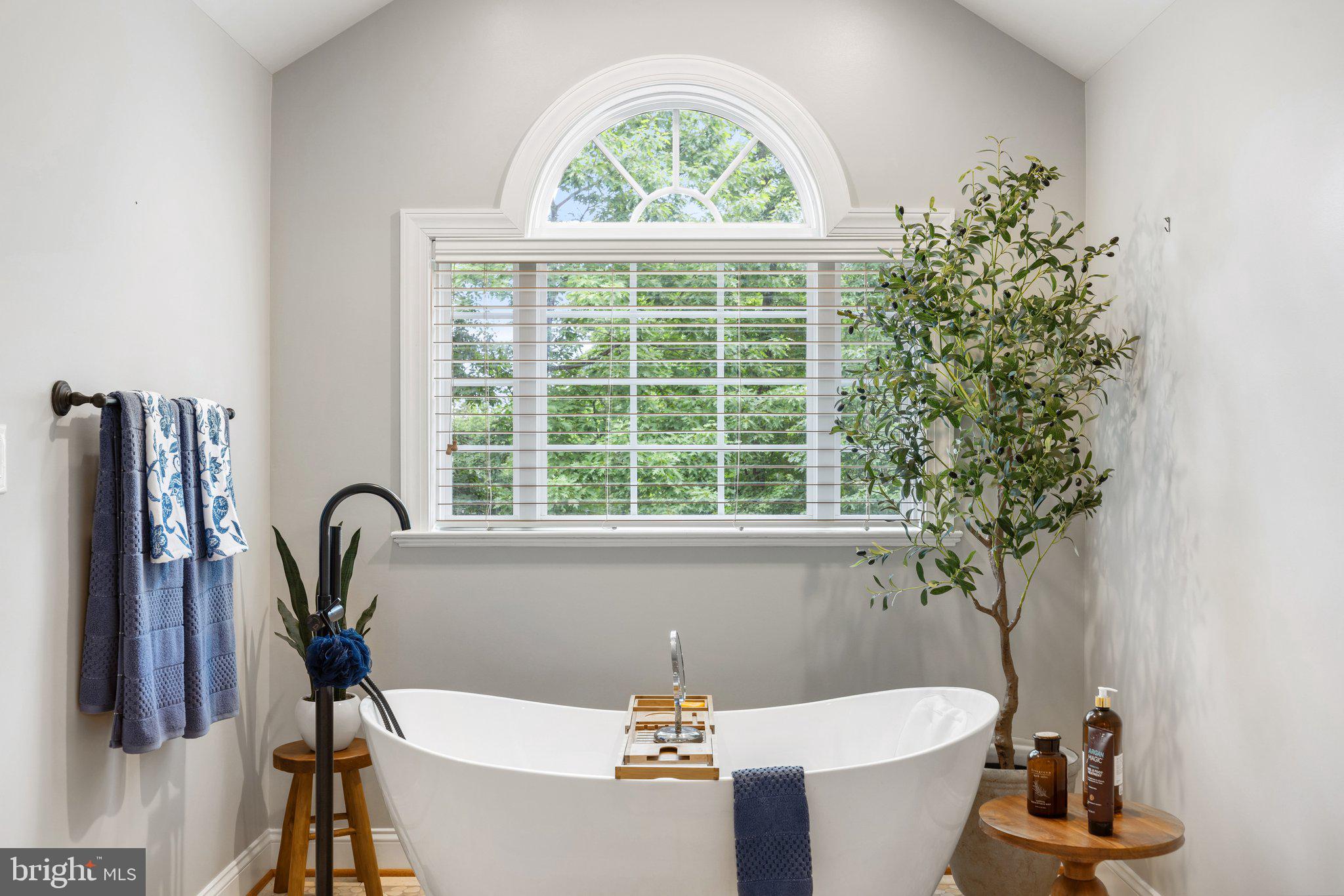 MOUNTAIN CREST ESTATES - Residential