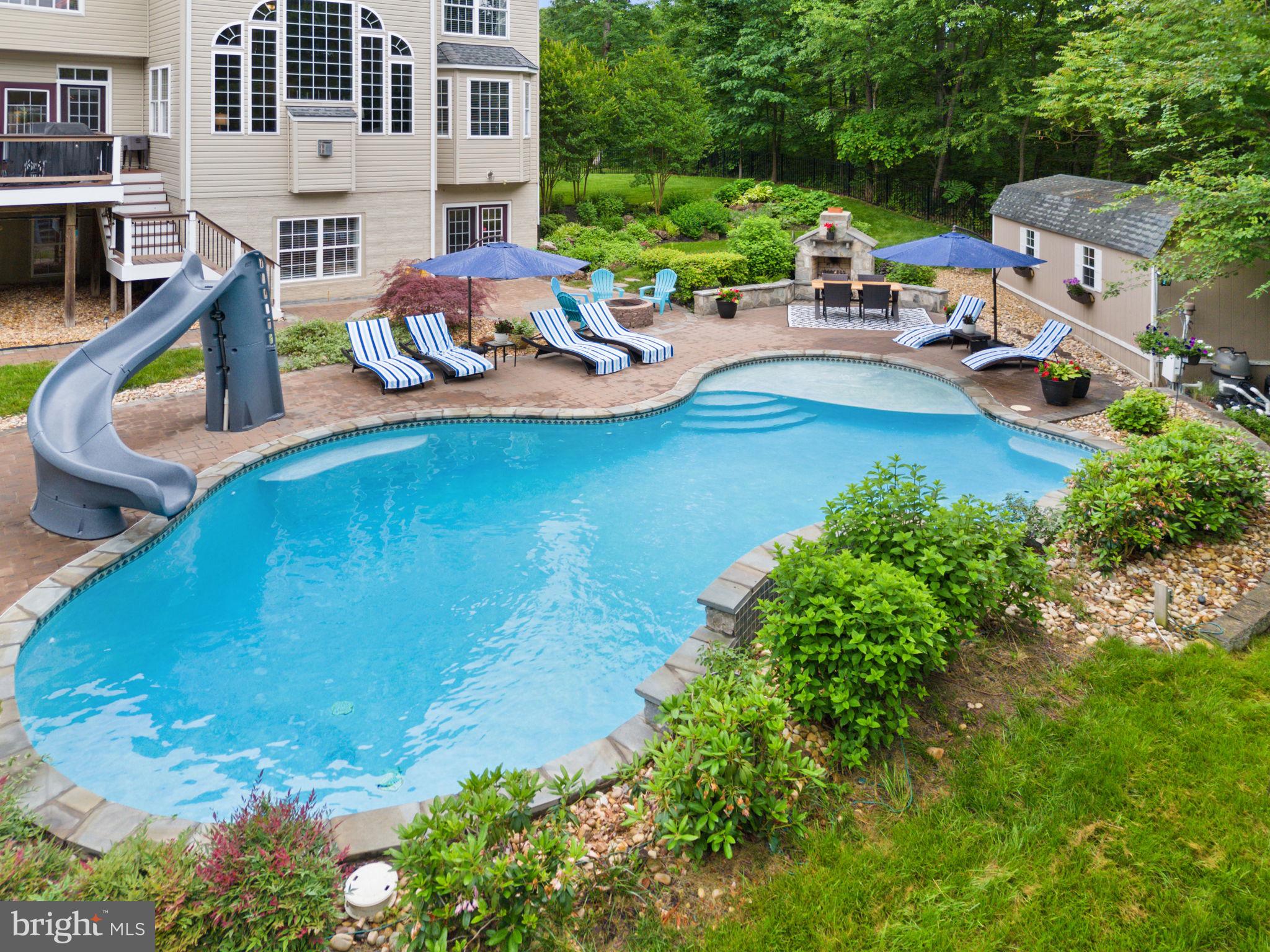 MOUNTAIN CREST ESTATES - Residential