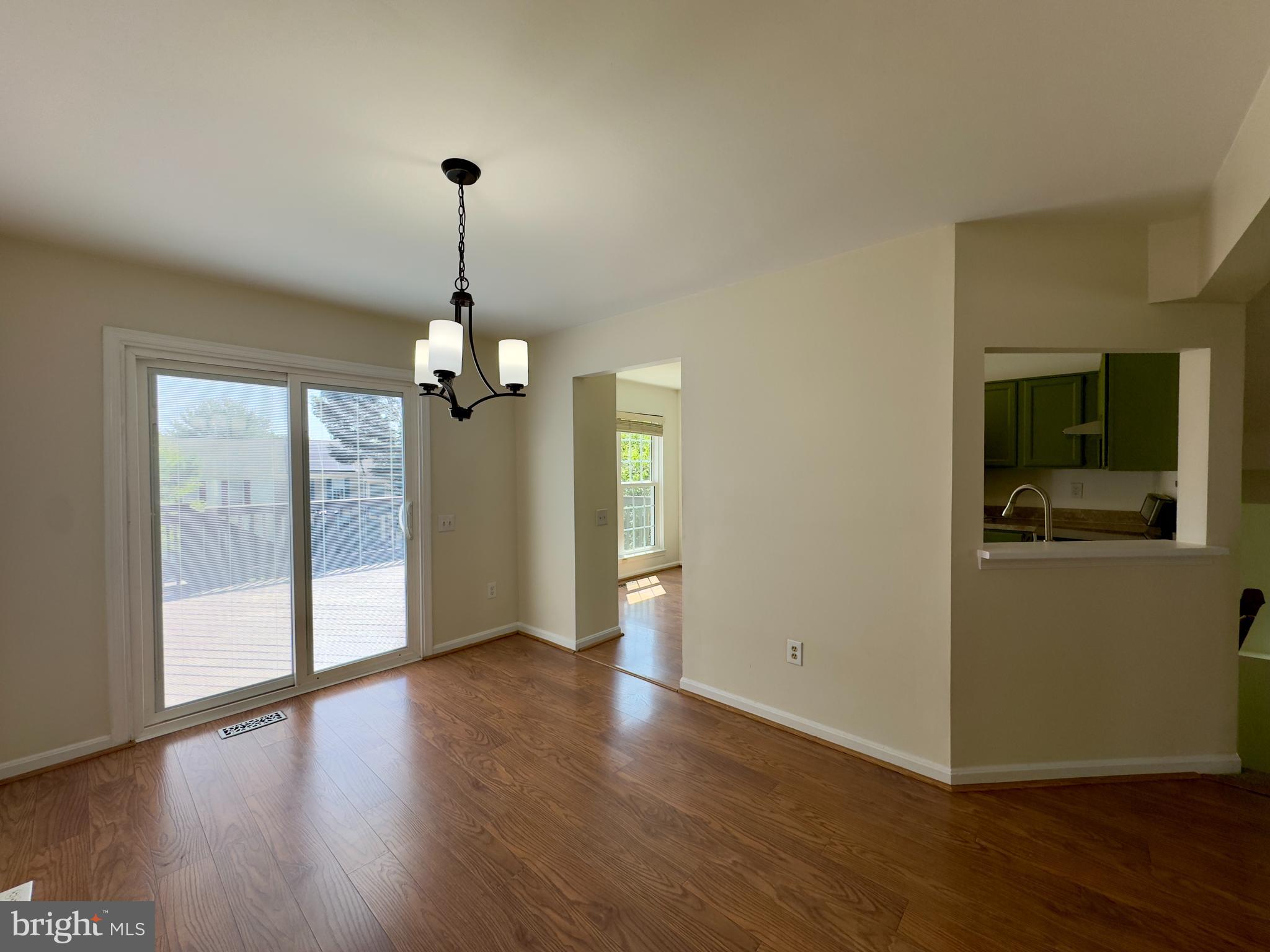 15 WOODHOLLOW COURT