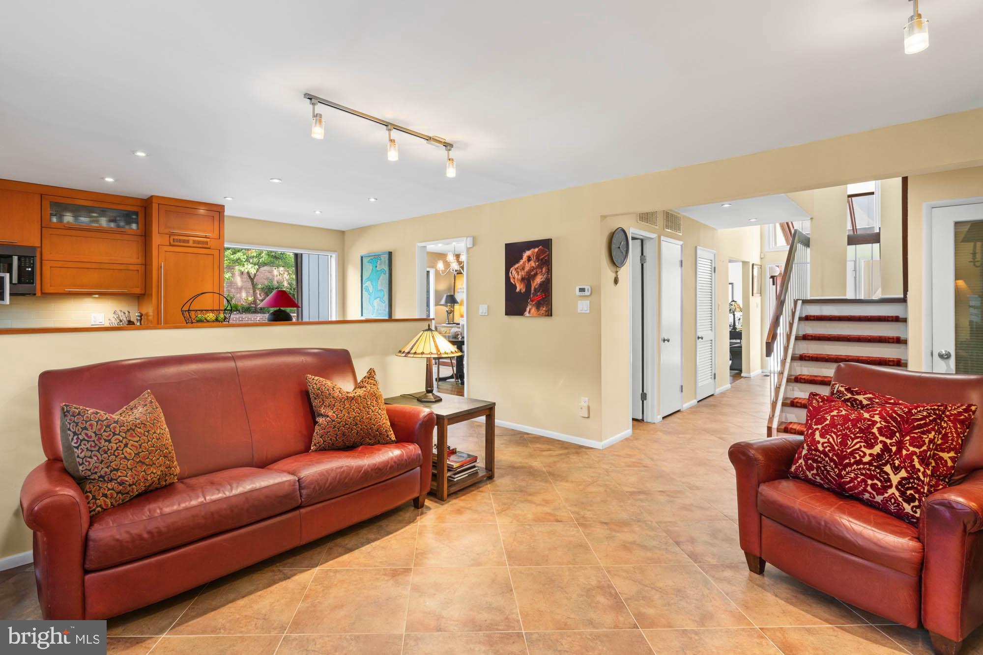 COURTS OF WYNGATE - Residential