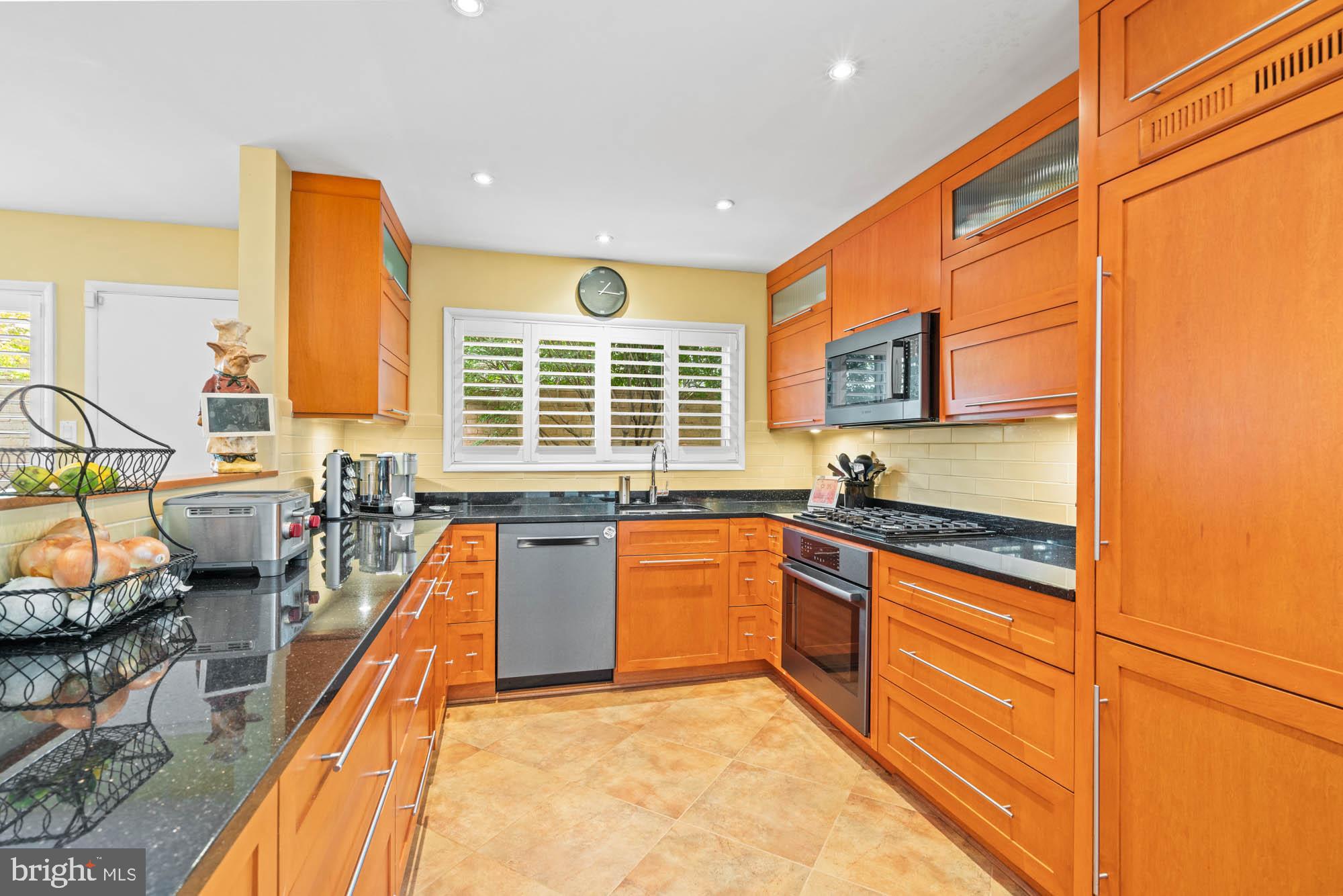 COURTS OF WYNGATE - Residential