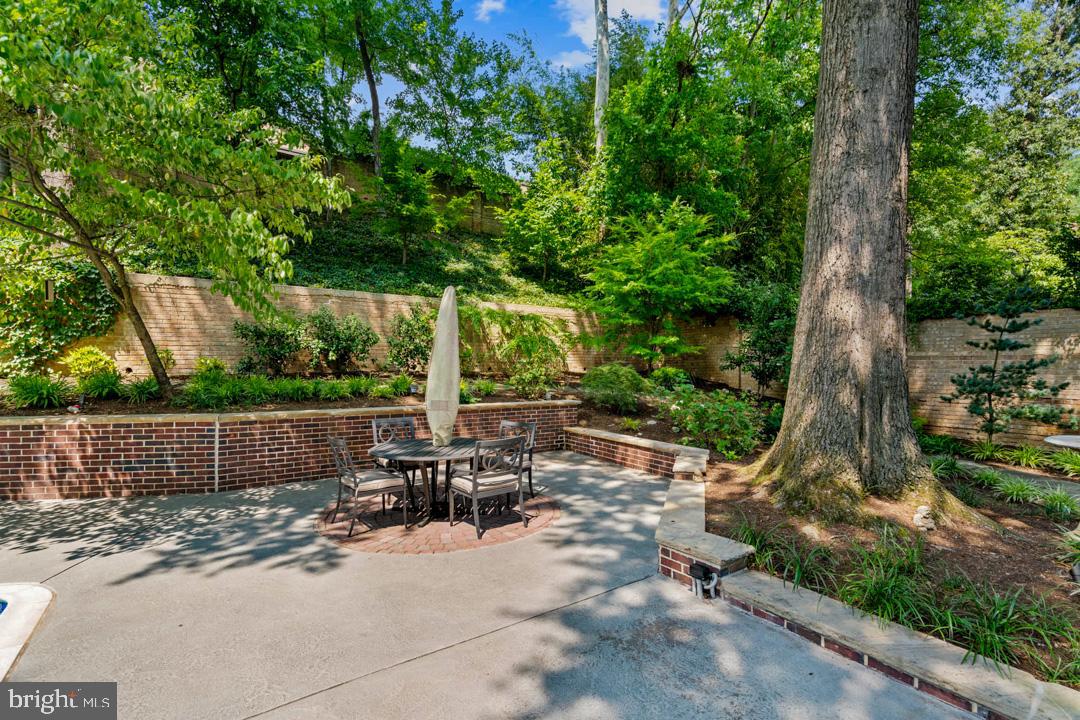 COURTS OF WYNGATE - Residential