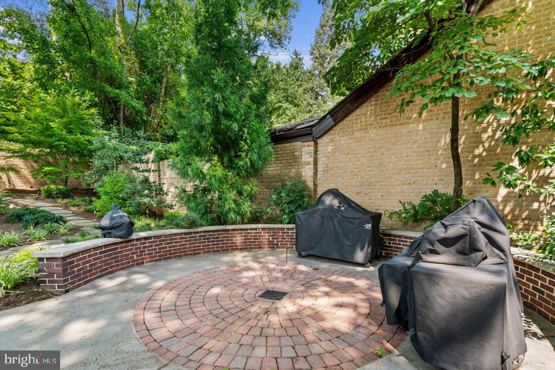 COURTS OF WYNGATE - Residential