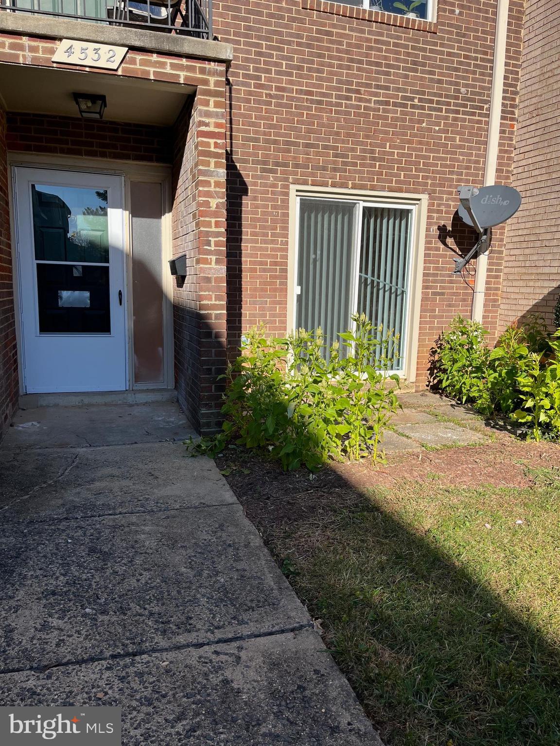 TERRACE TOWNHOUSES OF ANNANDALE - Residential Lease