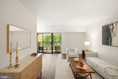Photo of 2238 Castle Rock Square #22C, RESTON, VA 20191 (MLS # VAFX2302932)