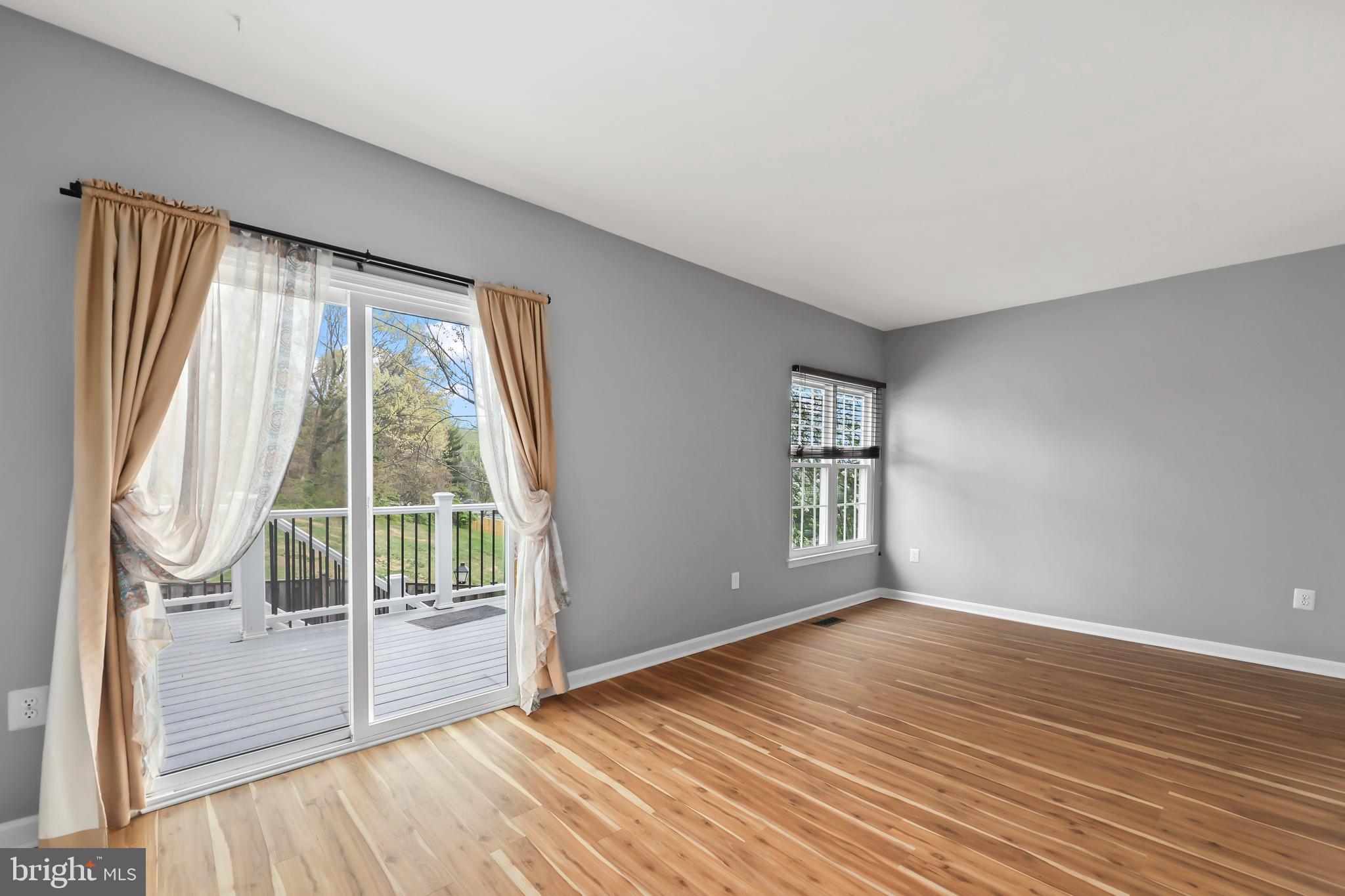 ROLLING BROOK - Residential