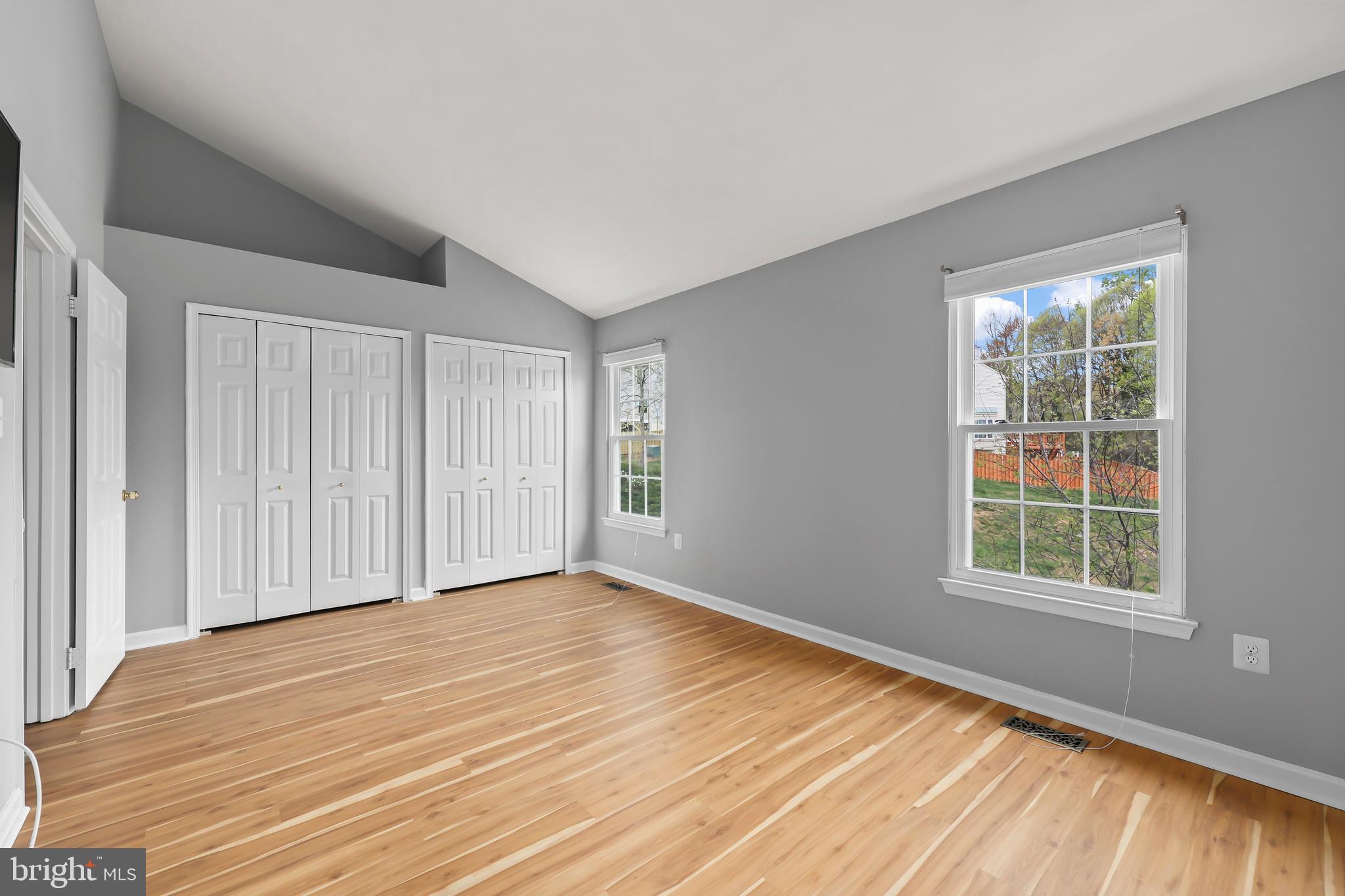 ROLLING BROOK - Residential