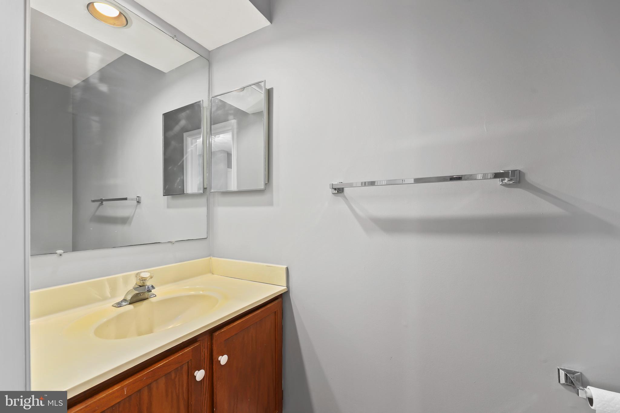 ROLLING BROOK - Residential