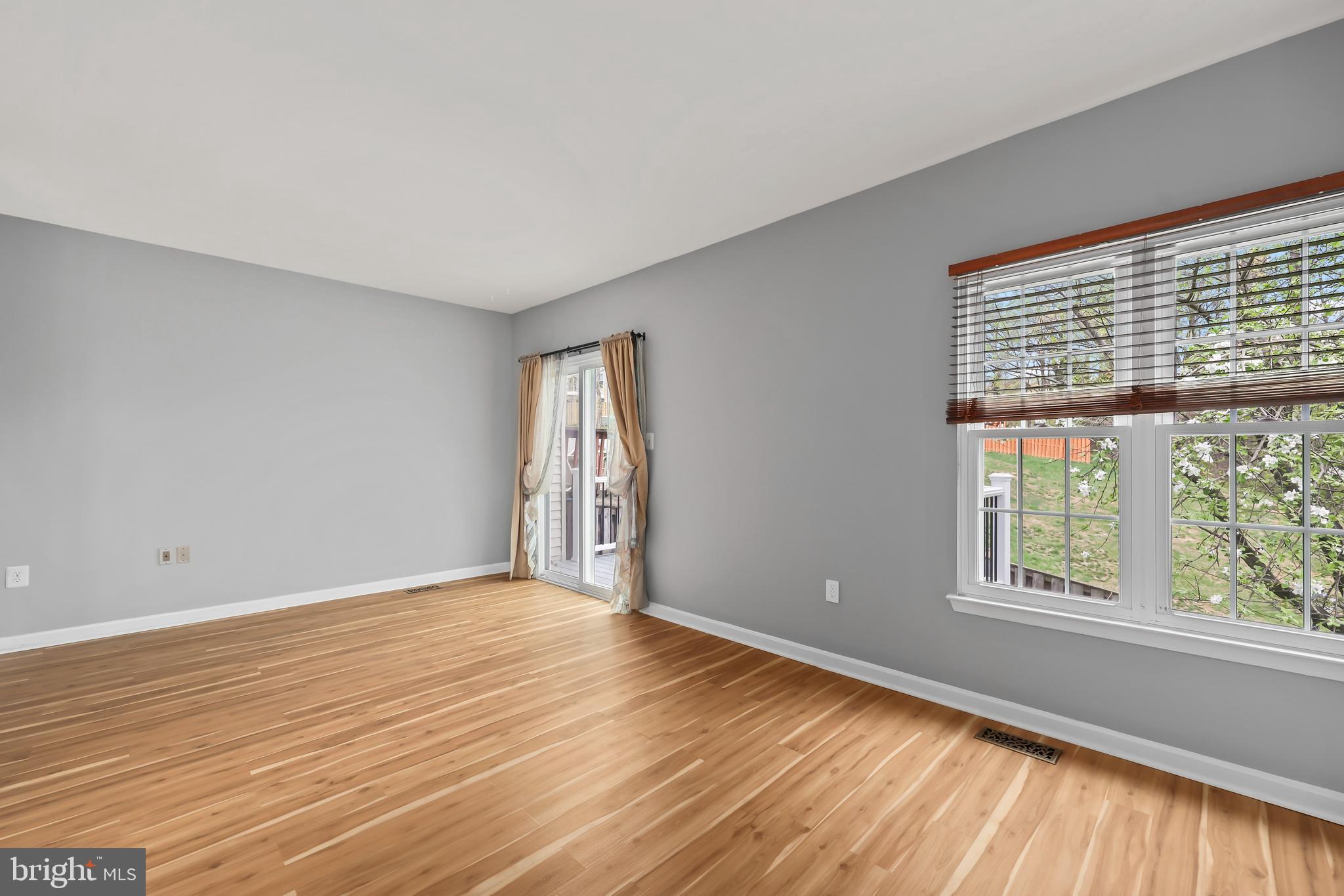 ROLLING BROOK - Residential