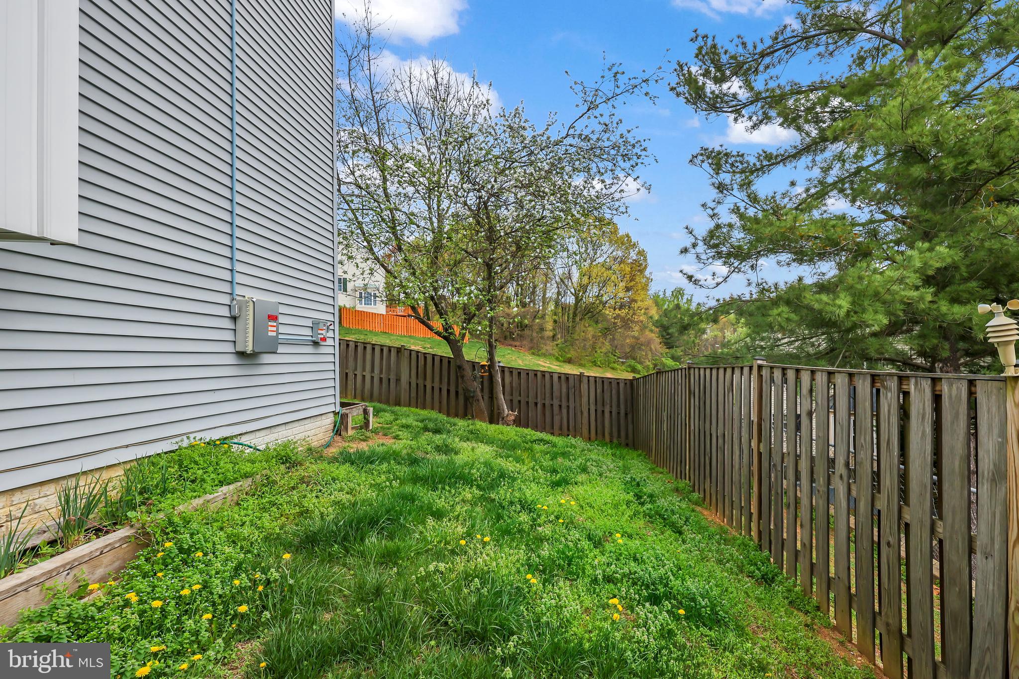 ROLLING BROOK - Residential