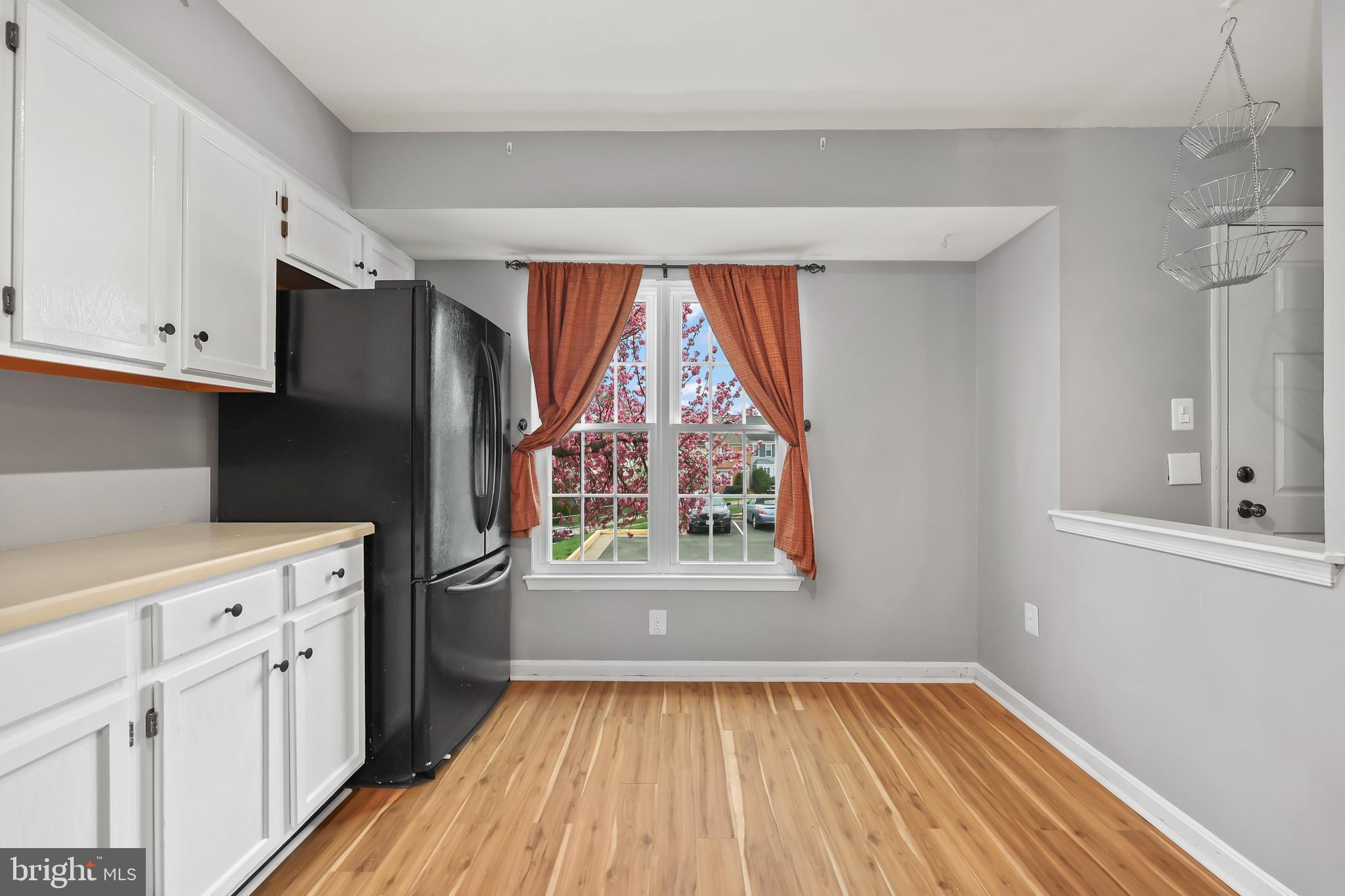 ROLLING BROOK - Residential