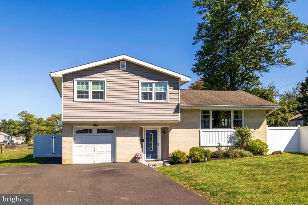 Photo of 1277 Beverly Road, WARMINSTER, PA 18974 (MLS # PABU2106552)