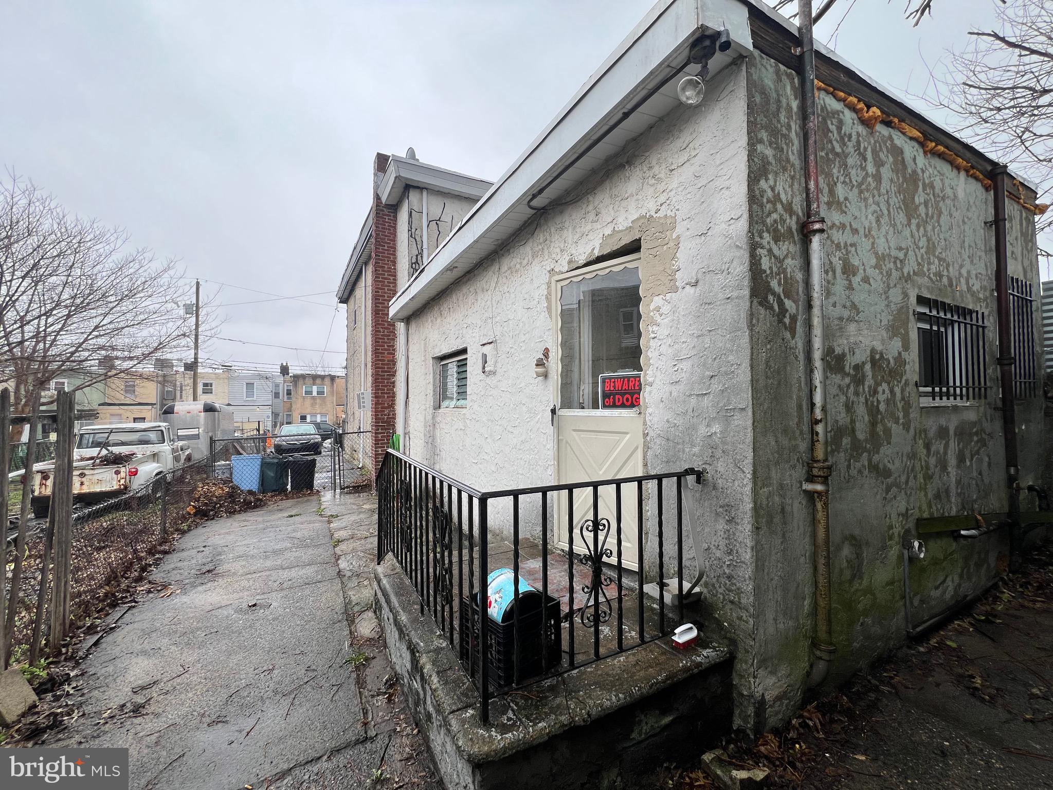 ELMWOOD PARK - Residential