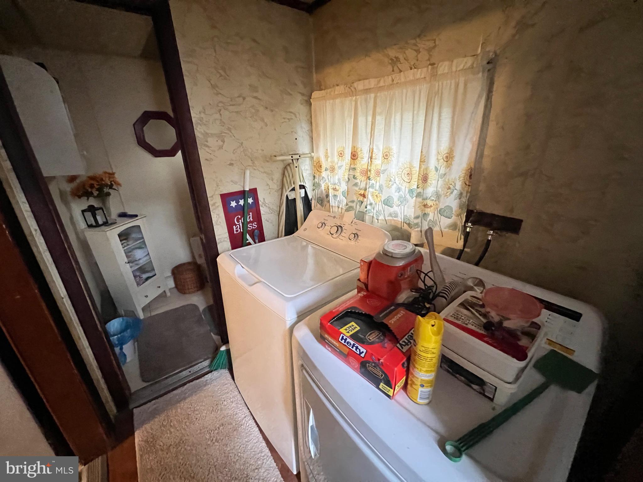 ELMWOOD PARK - Residential