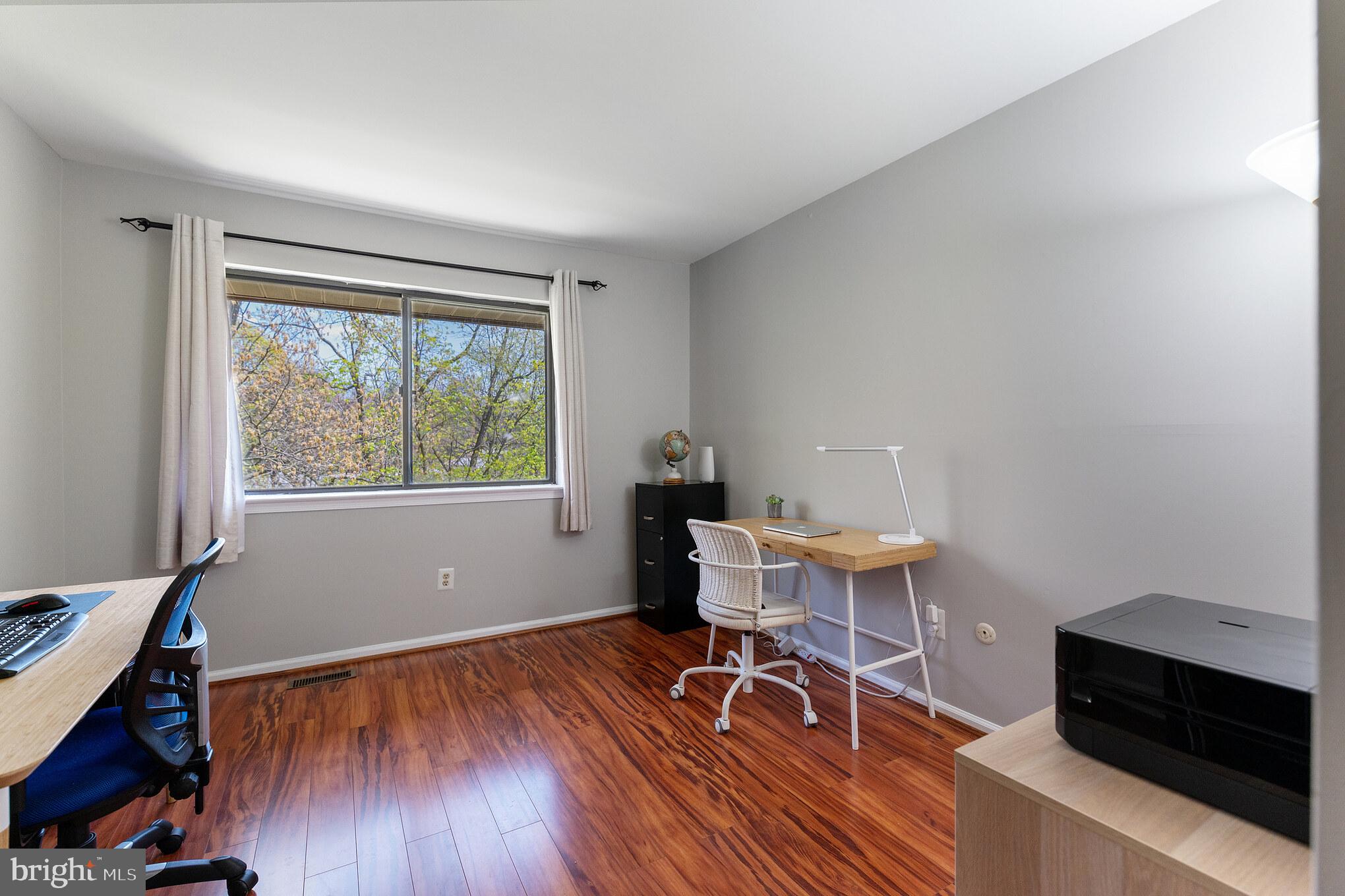 PAOLI WOODS - Residential