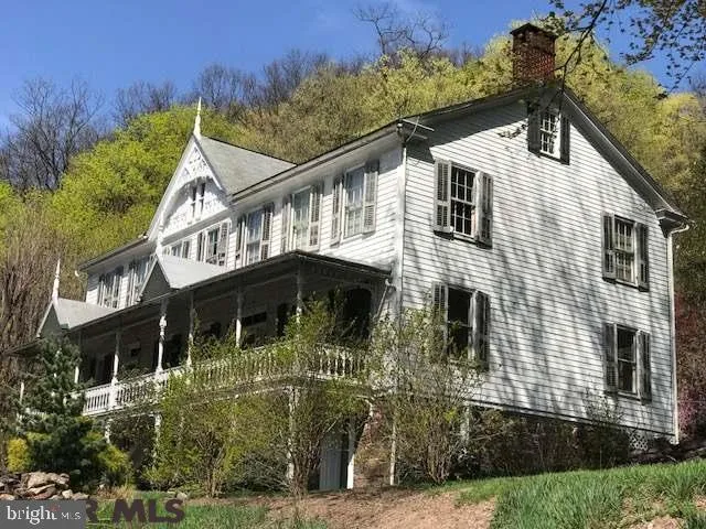 205 Manns Narrows, Reedsville, PA 17084