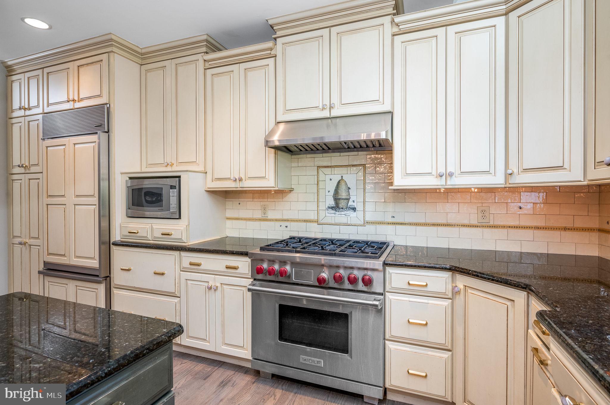 HORSESHOE FARM - Residential