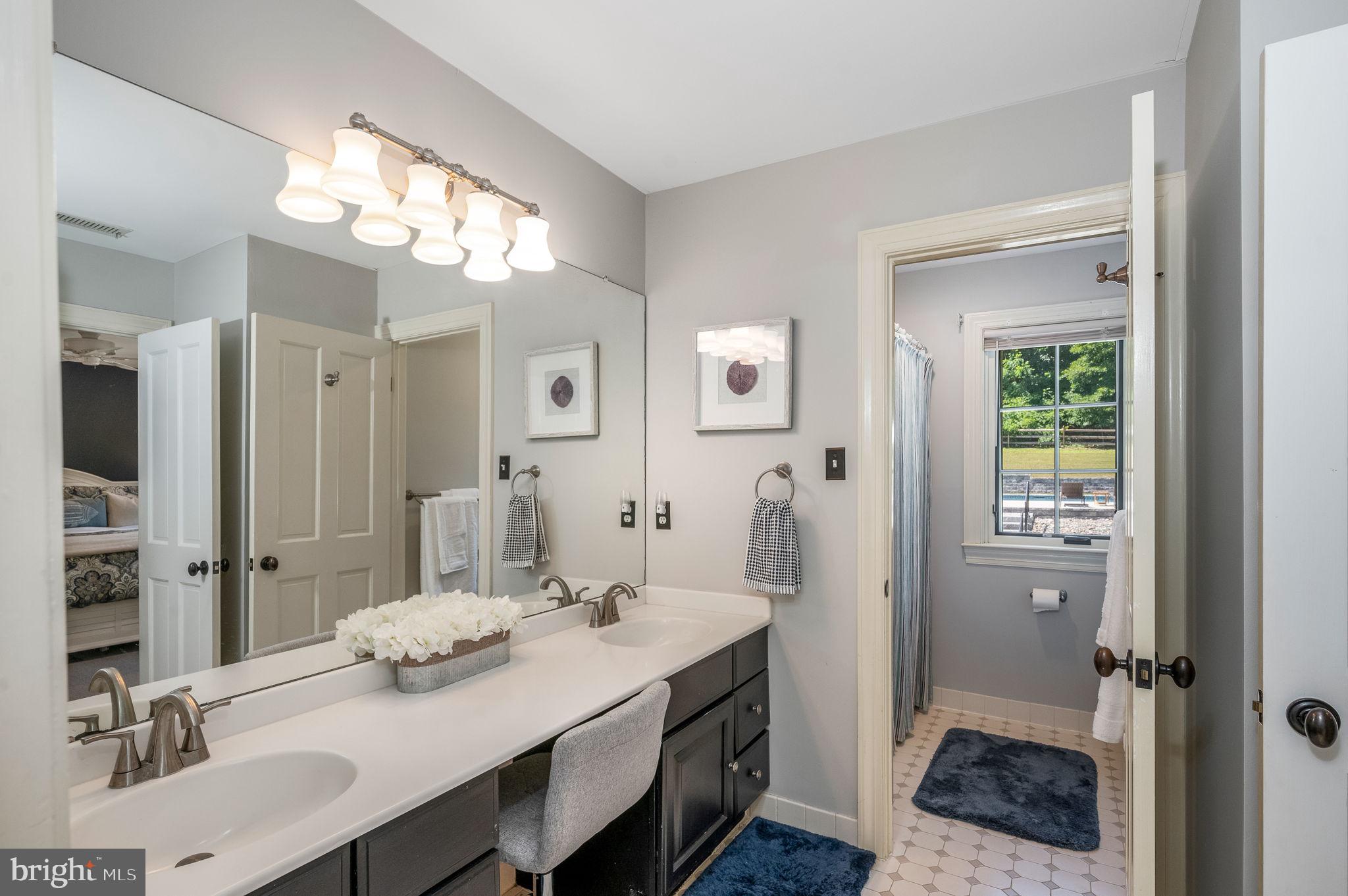 HORSESHOE FARM - Residential