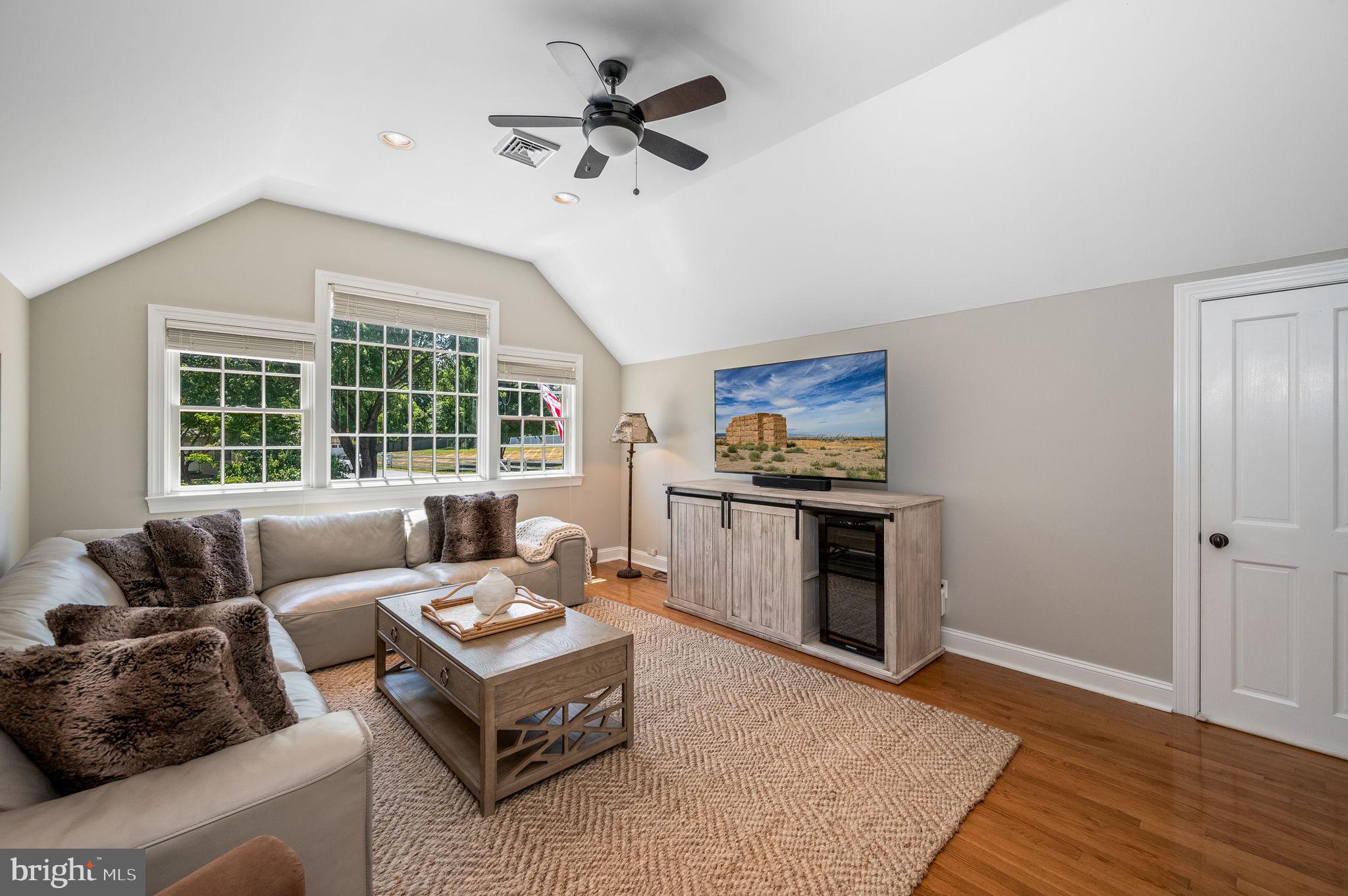 HORSESHOE FARM - Residential