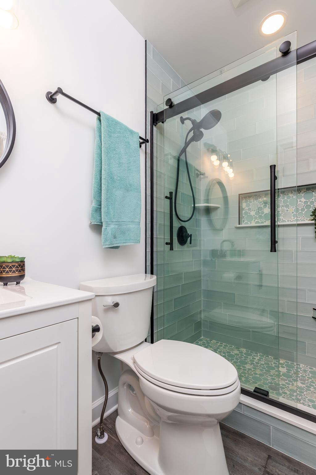 GLENN ACRES - Residential