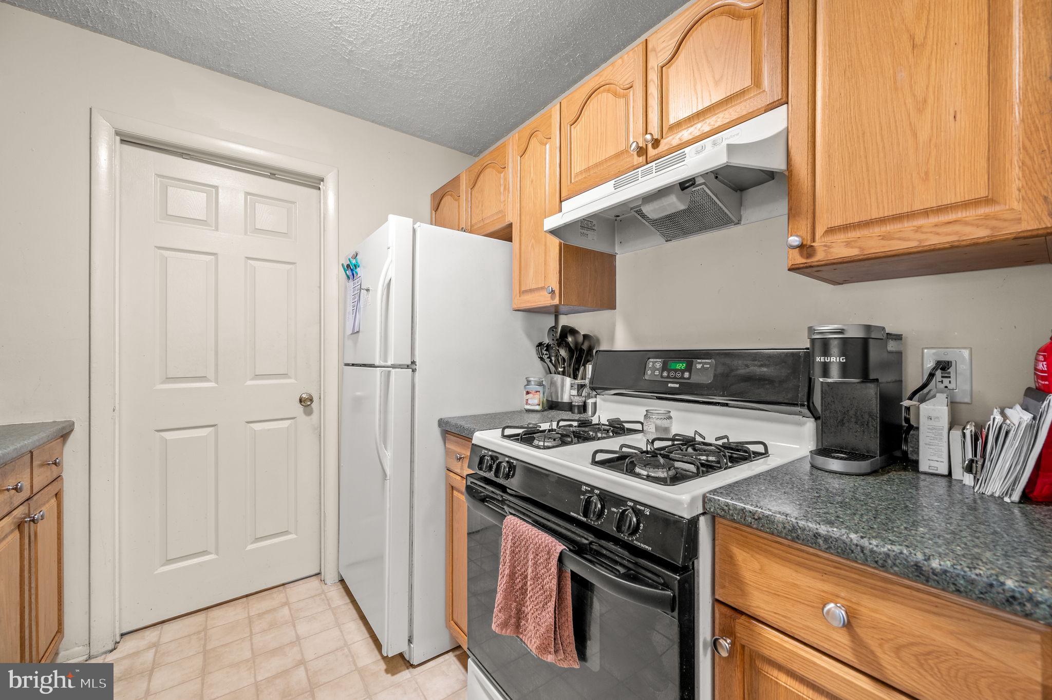 WOOD HOLLOW - Residential Lease